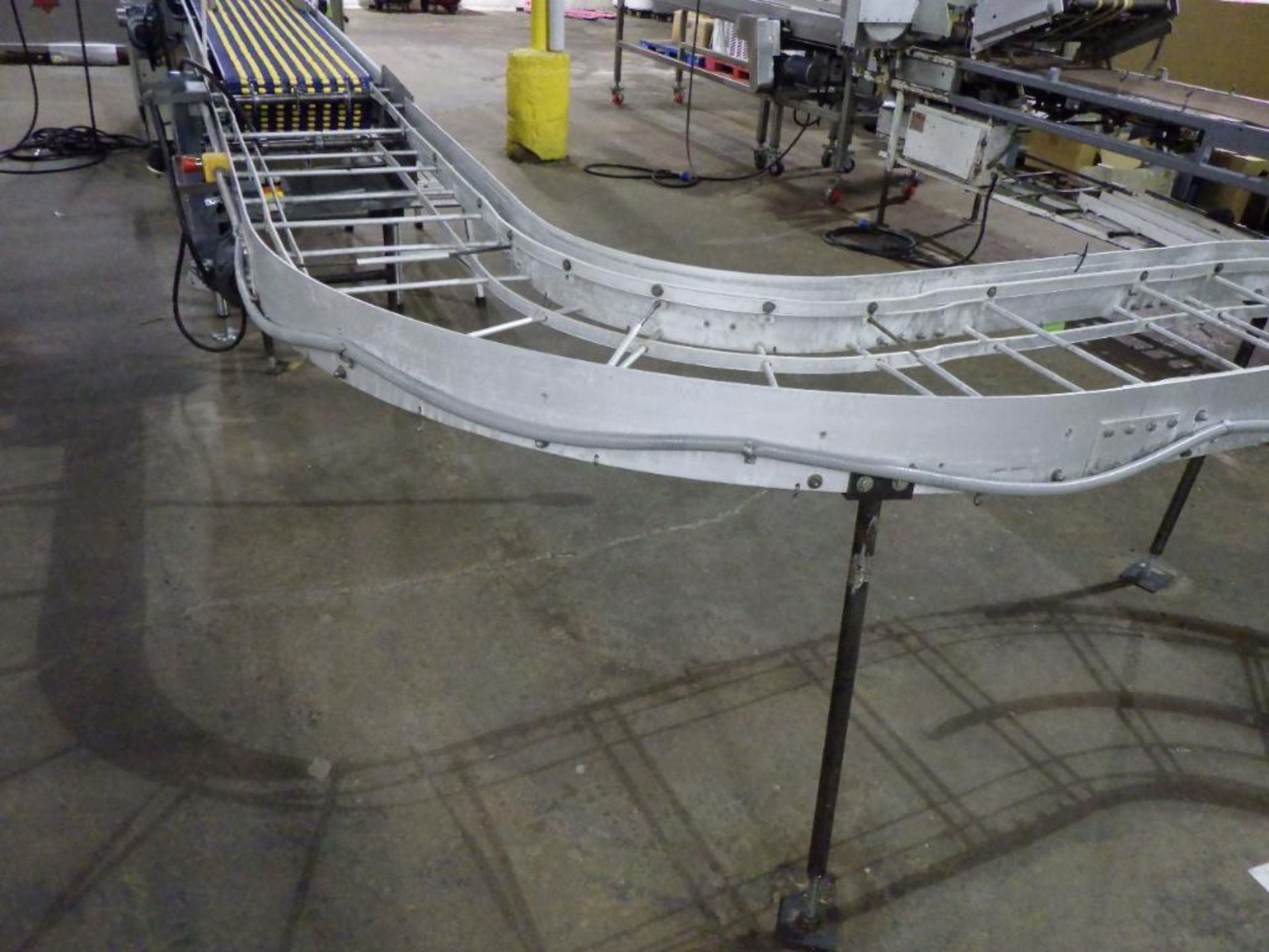 S turn conveyor - Image 10 of 15