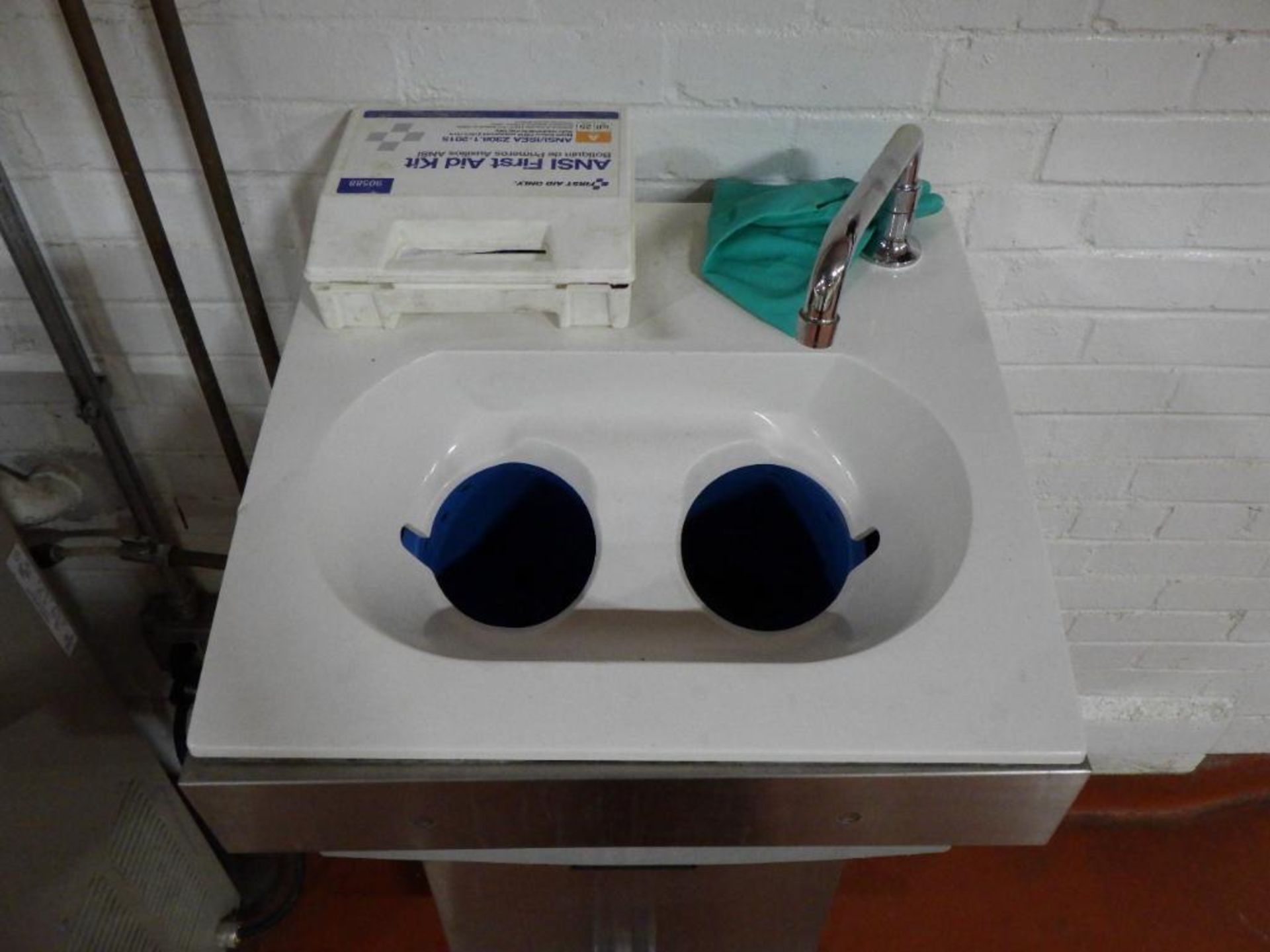 Sanimatic hand wash sinks (EACH) - Image 7 of 8