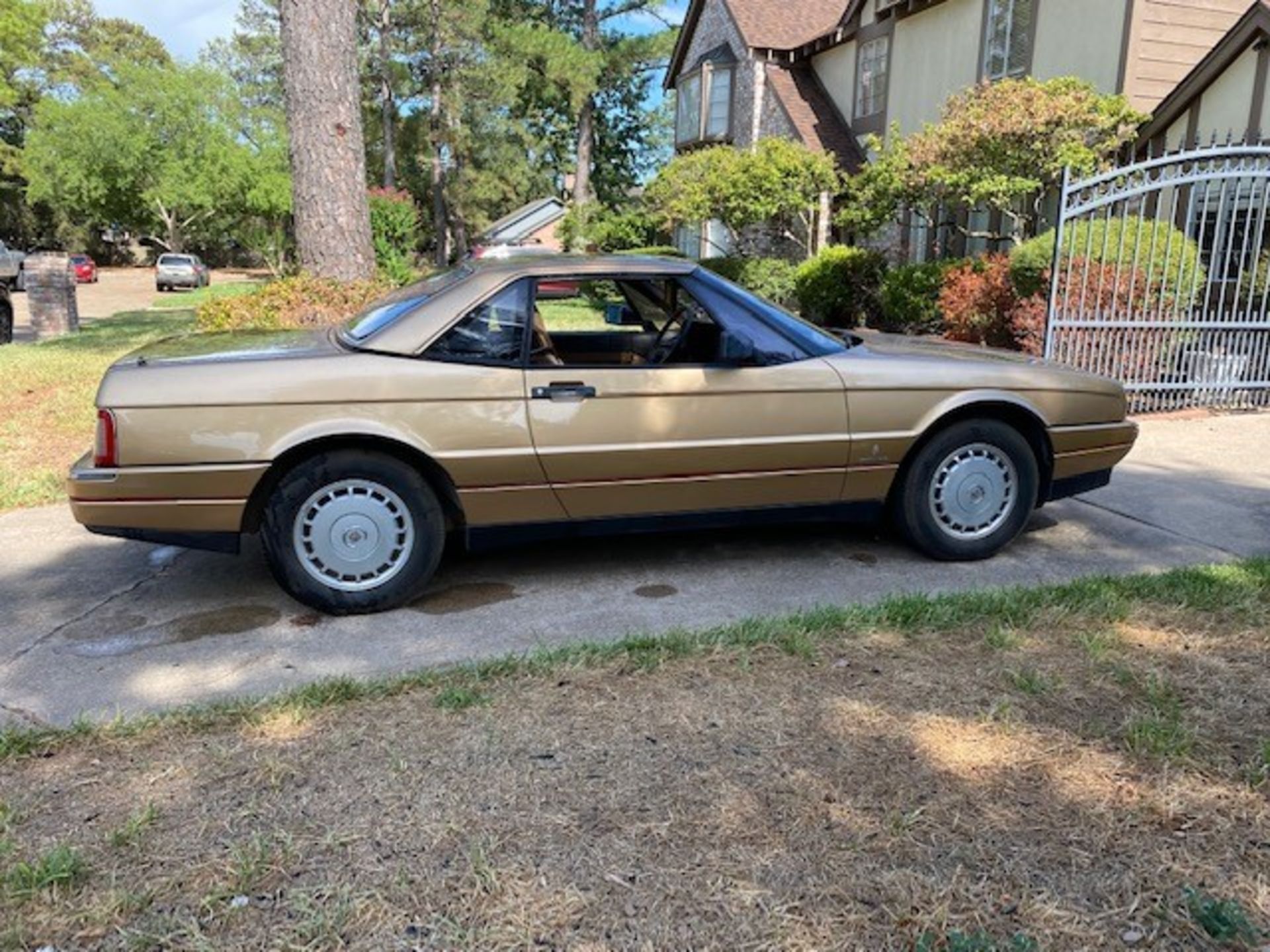 1987 Cadillac Allante Convertible - Image 4 of 22