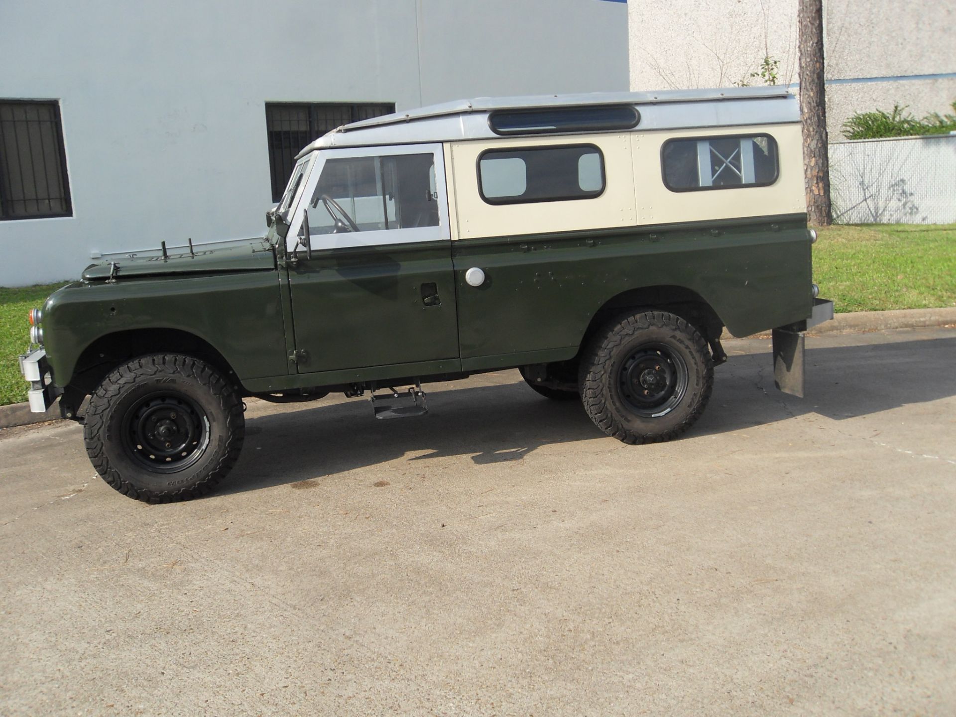 1965 Land Rover Series 2A Wagon - Image 2 of 28