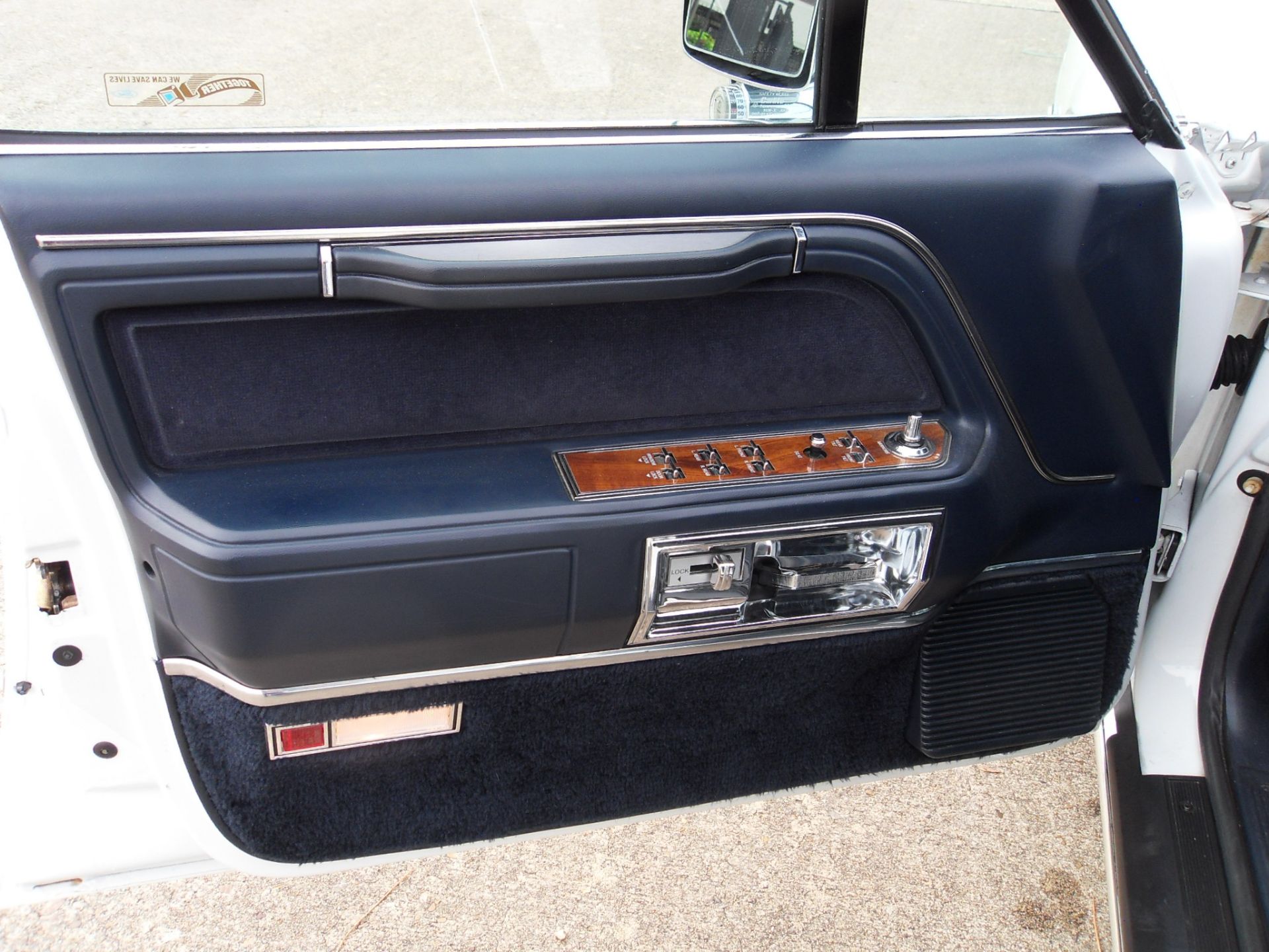 1989 Lincoln Town Car - Image 20 of 25