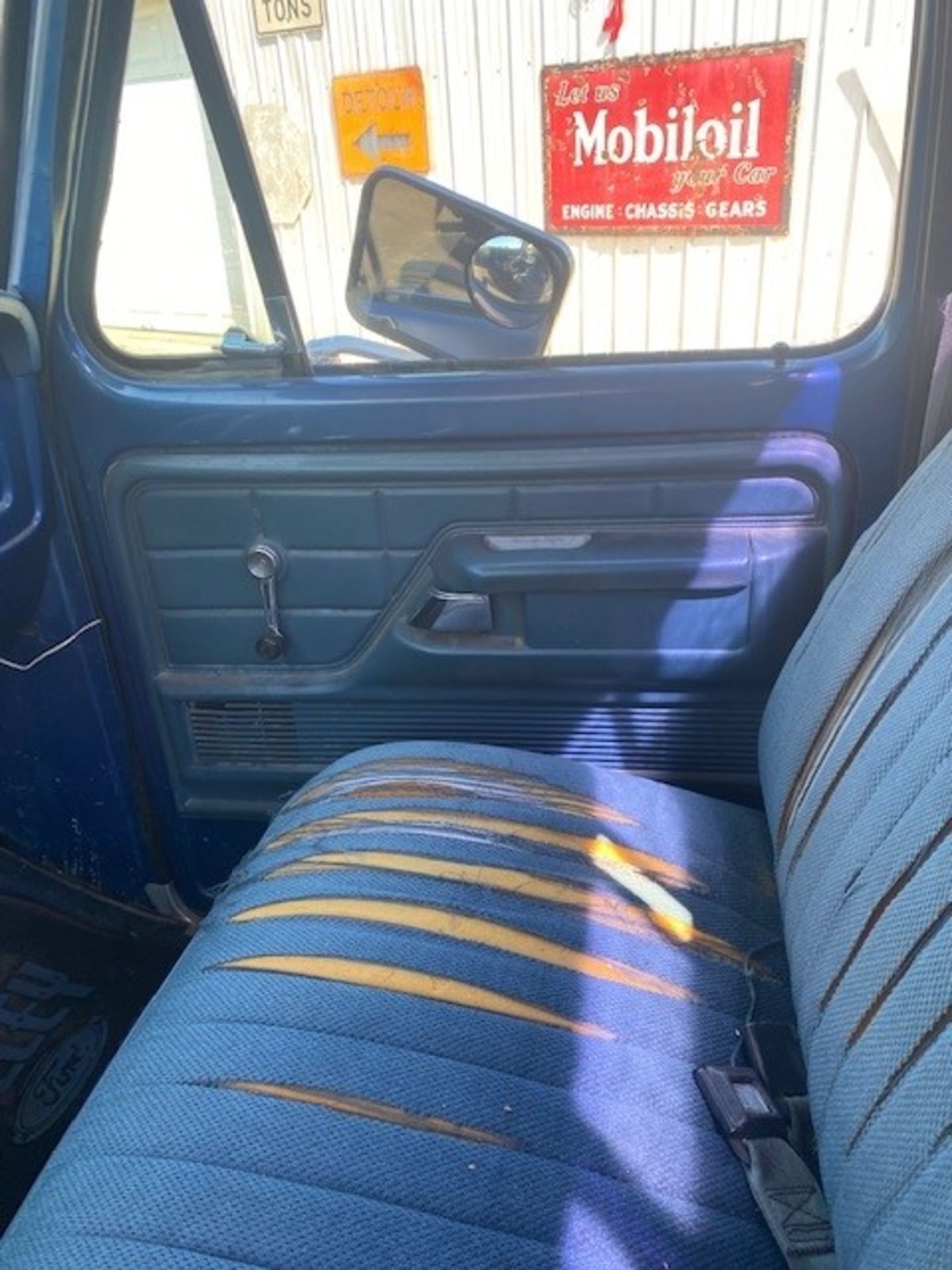 1977 Ford F150 Pickup - Image 15 of 20