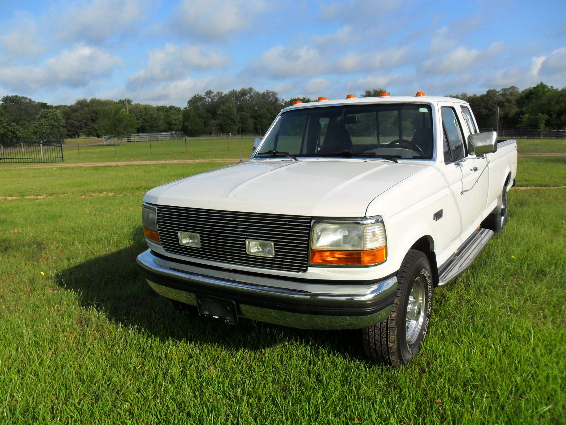 1995 Ford F250 Roll-A-Long Special Edition Pickup - Image 3 of 37