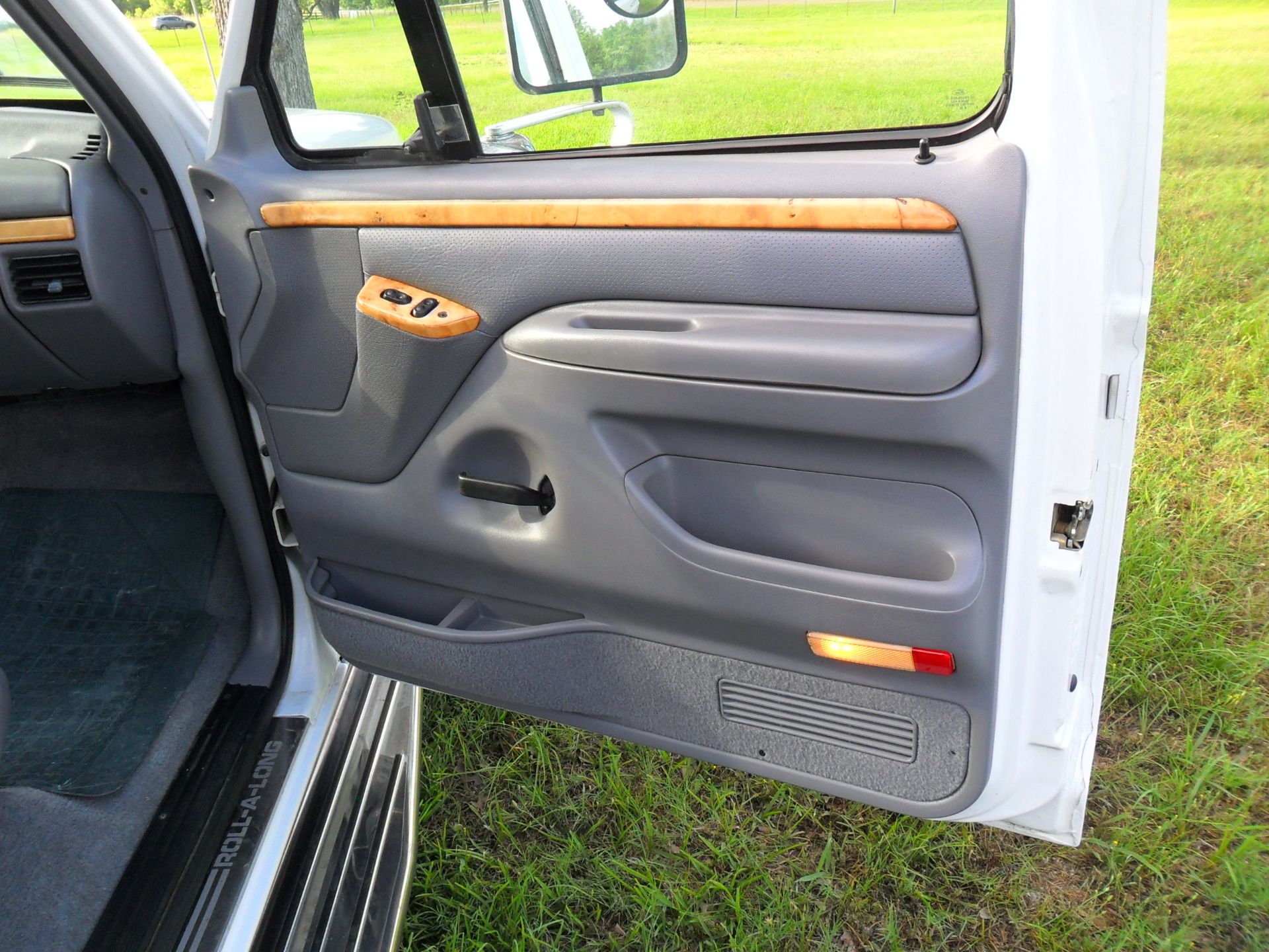 1995 Ford F250 Roll-A-Long Special Edition Pickup - Image 30 of 37