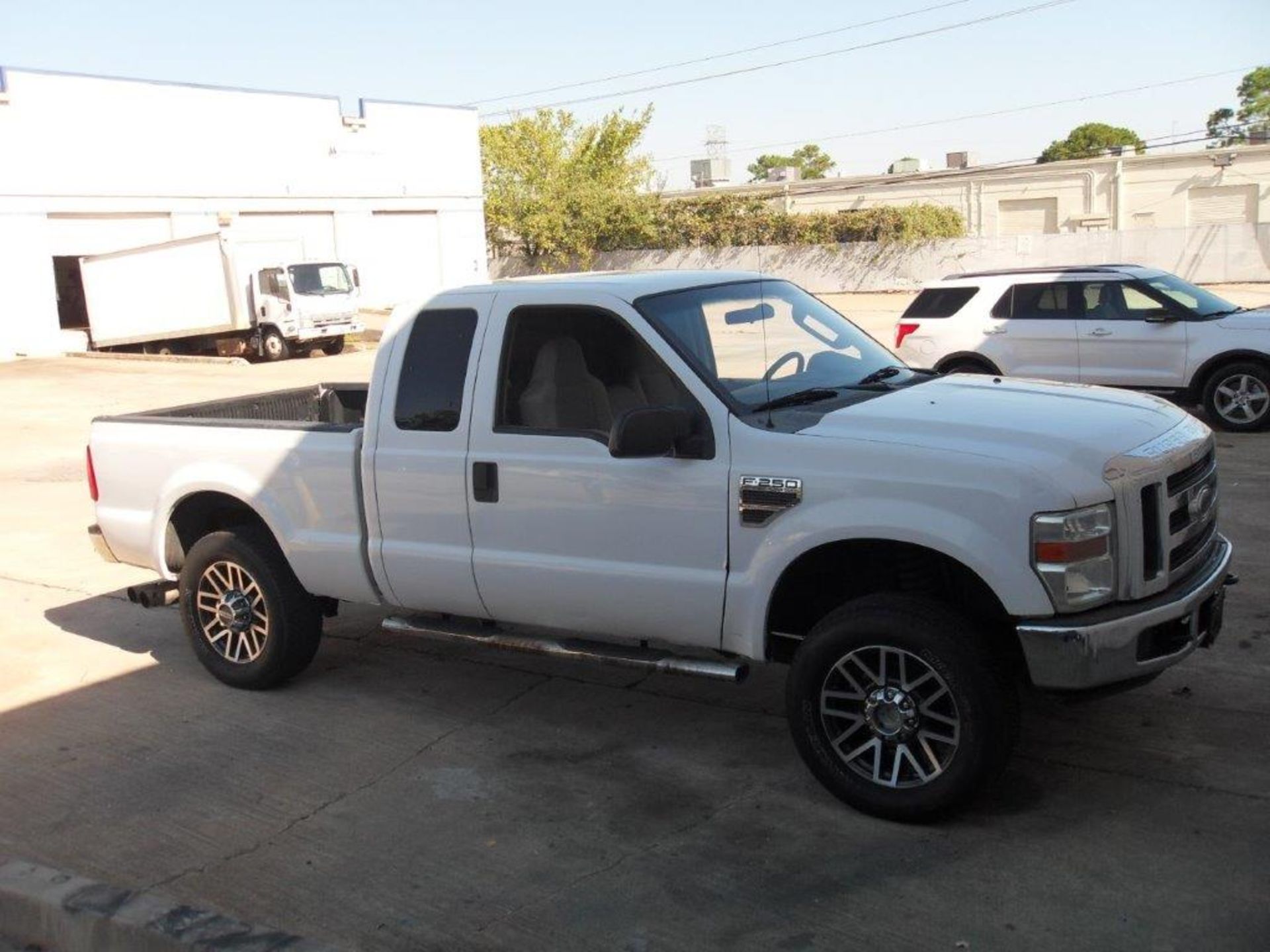 2008 Ford F250 XLT Super Duty Extended Cab Short Bed Pickup - Image 2 of 37