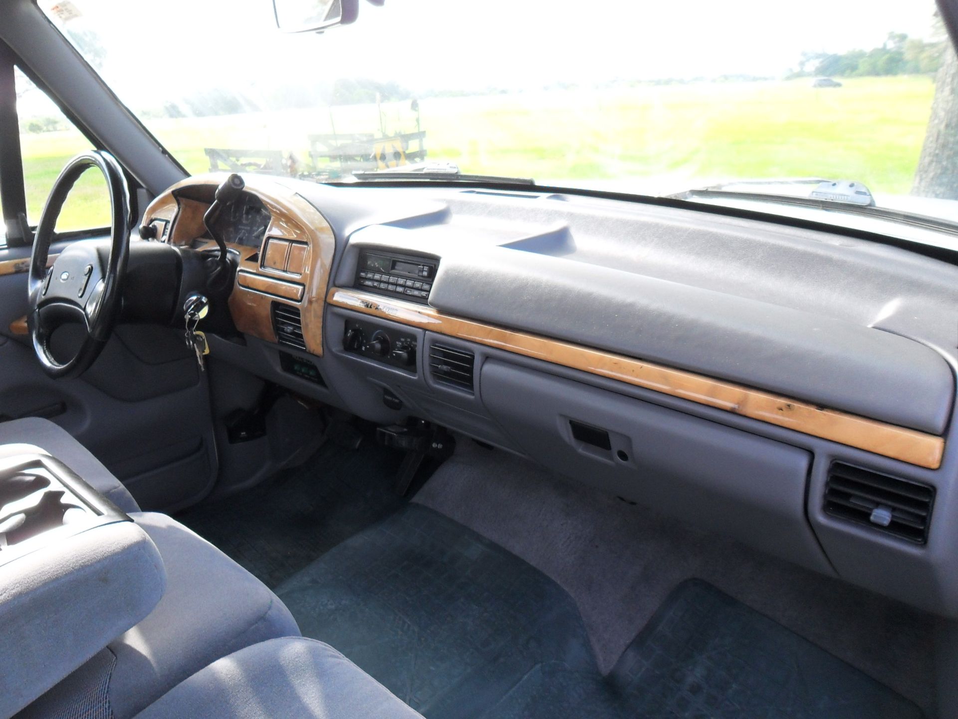 1995 Ford F250 Roll-A-Long Special Edition Pickup - Image 16 of 37