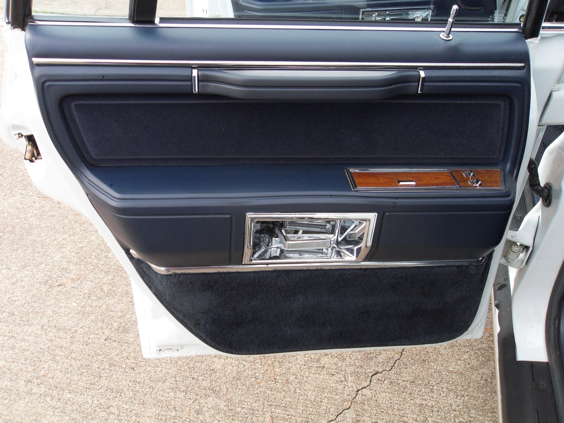 1989 Lincoln Town Car - Image 21 of 25