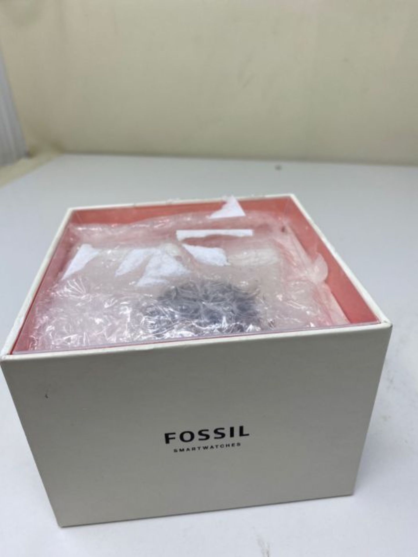 RRP £155.00 Fossil Womens Smartwatch with Leather Strap FTW6015 - Image 2 of 3