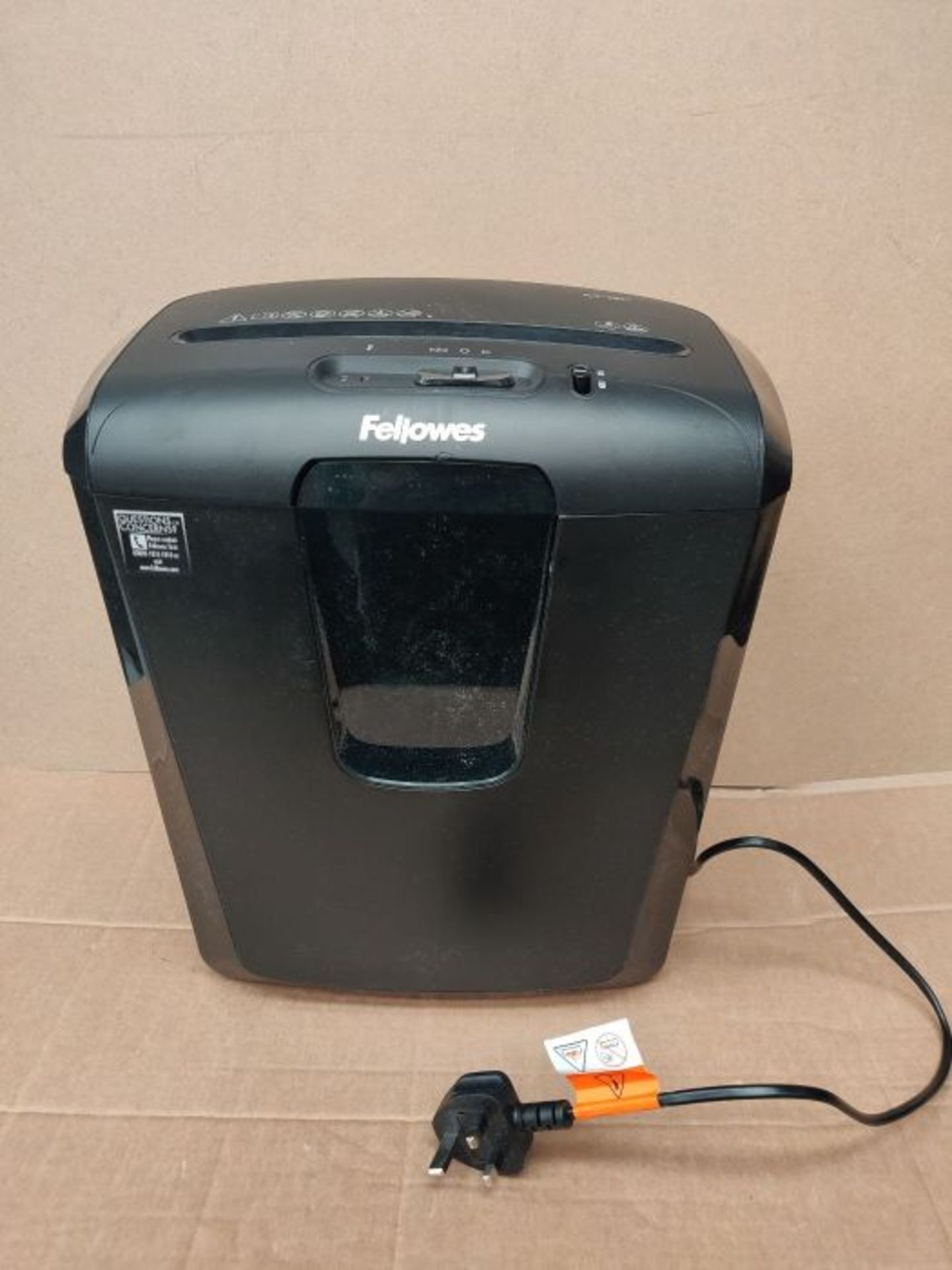 RRP £54.00 Fellowes Powershred M-8C 8 Sheet Cross Cut Personal Shredder with Safety Lock - Image 3 of 3