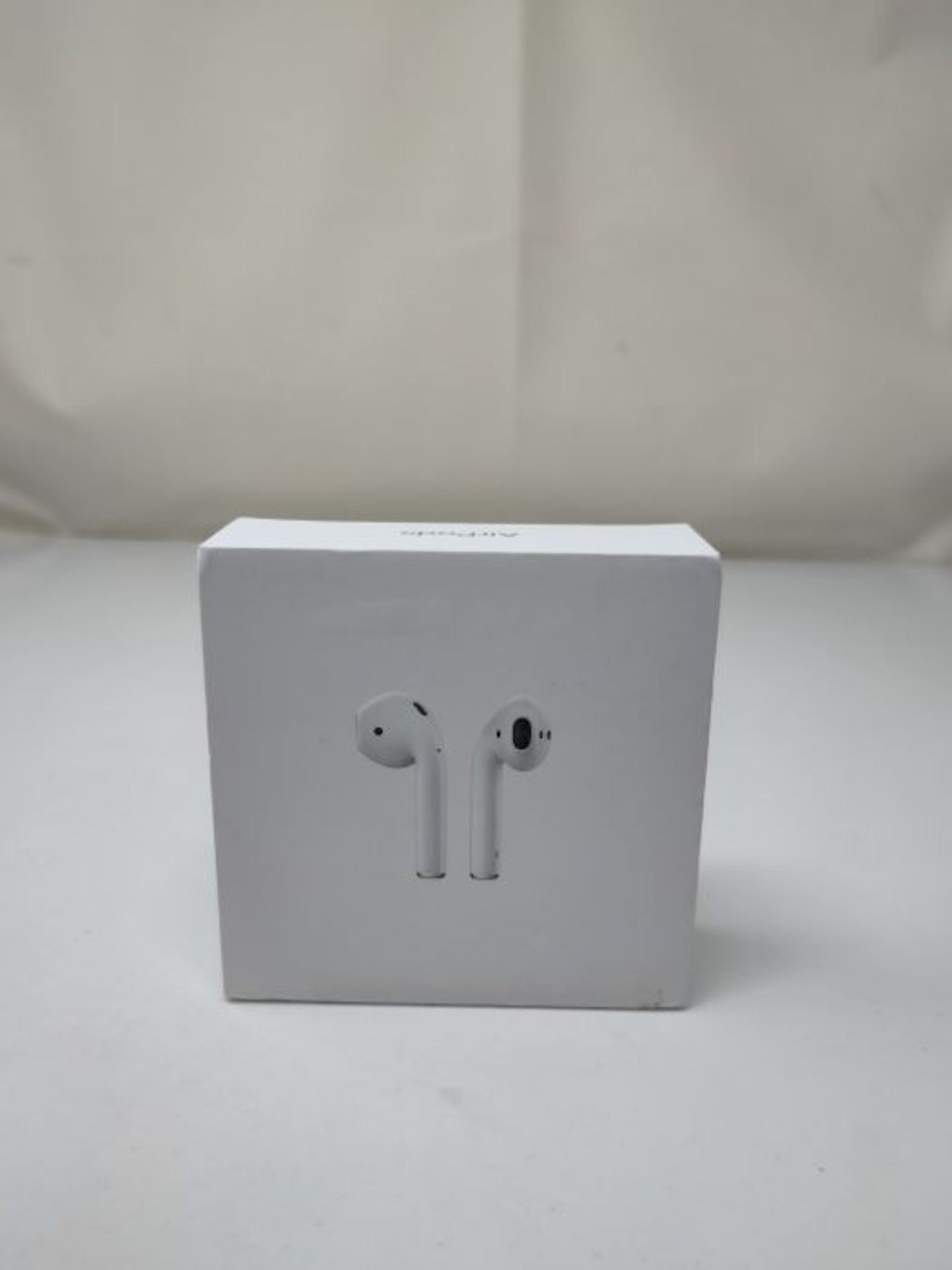 RRP £159.00 Apple AirPods with Charging Case (Wired) - Image 2 of 3