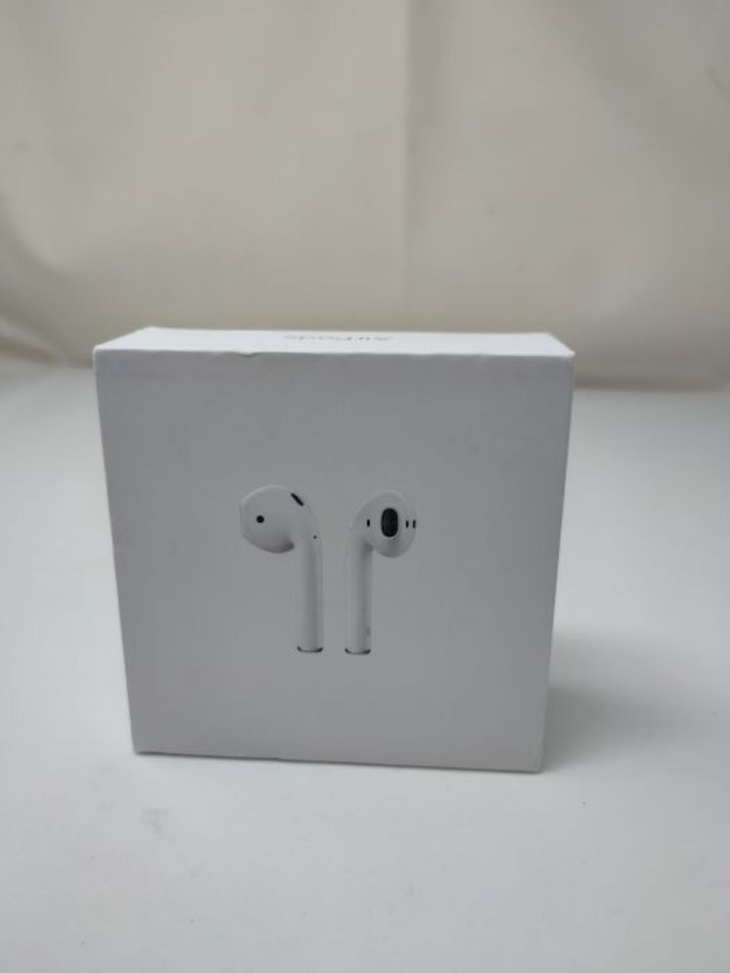 RRP £159.00 Apple AirPods with Charging Case (Wired) - Image 2 of 3