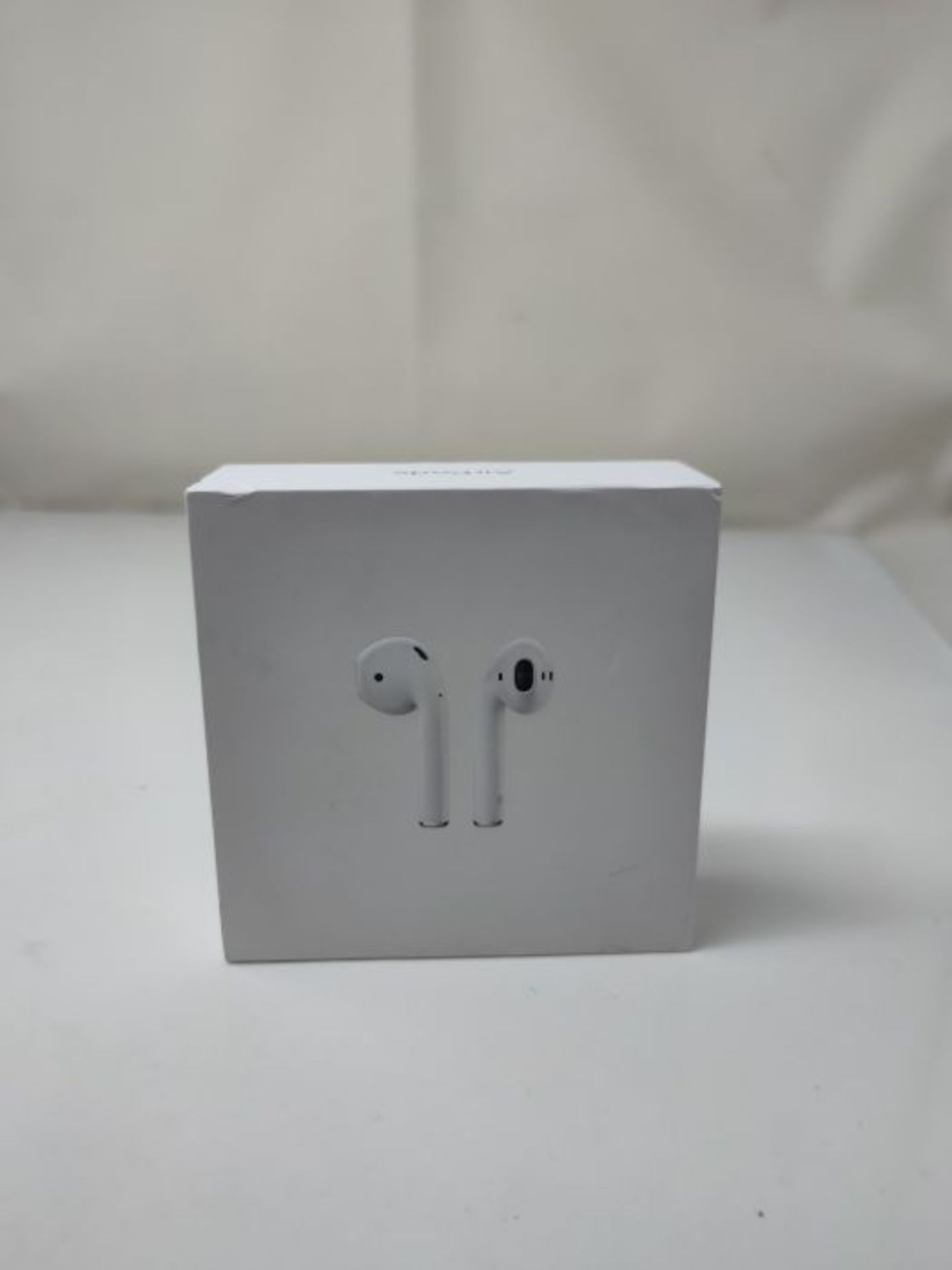 RRP £159.00 Apple AirPods with Charging Case (Wired) - Image 2 of 3