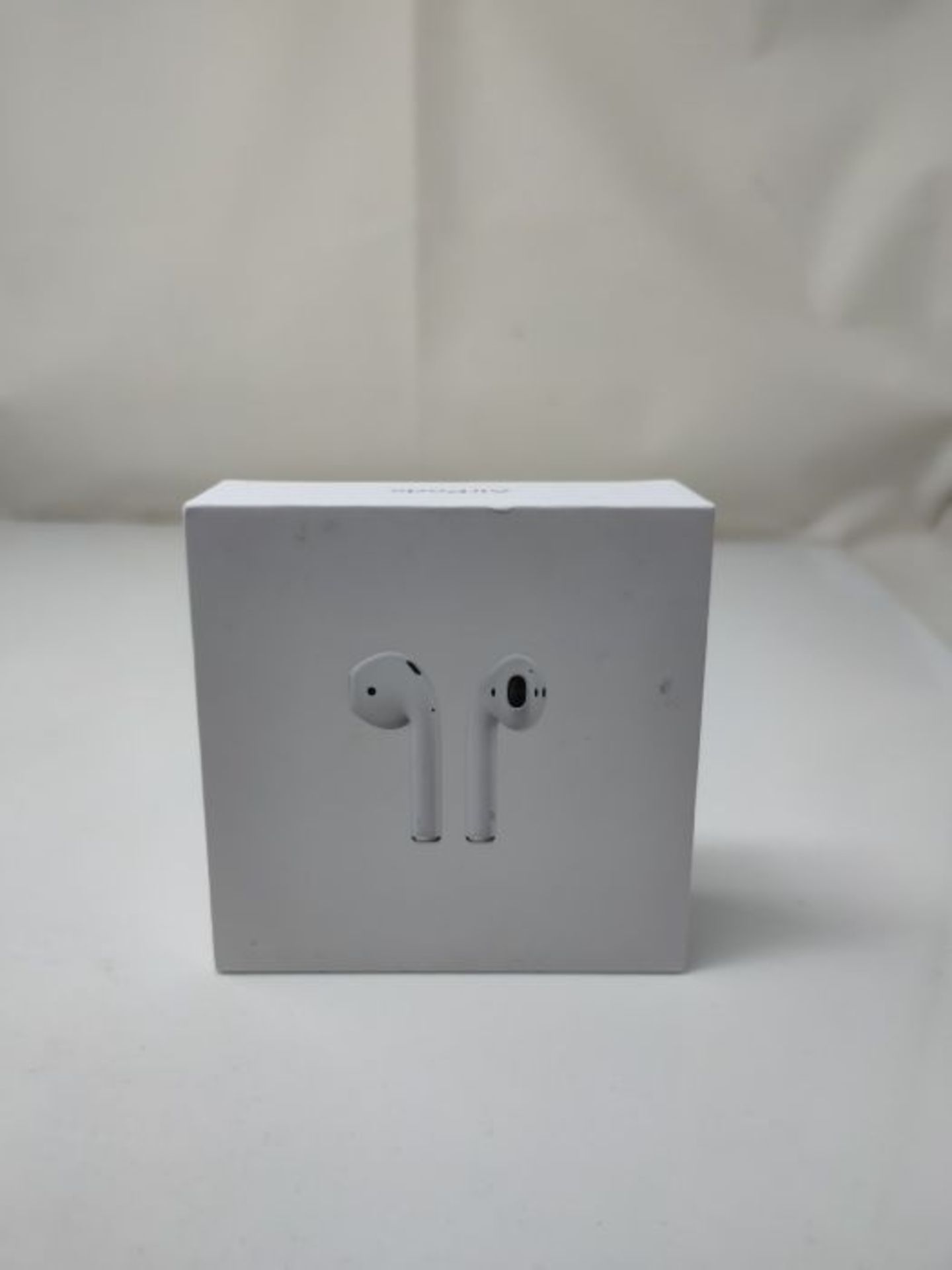 RRP £159.00 Apple AirPods with Charging Case (Wired) - Image 2 of 3