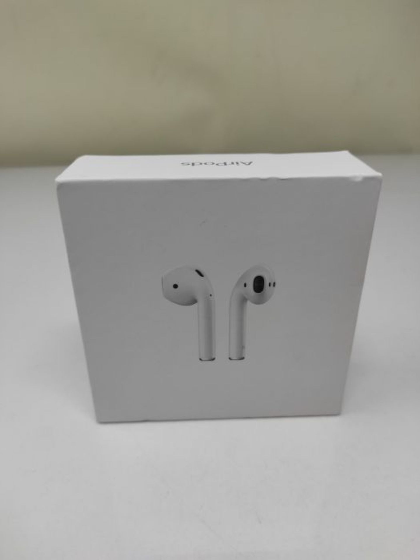 RRP £159.00 Apple AirPods with Charging Case (Wired) - Image 2 of 3