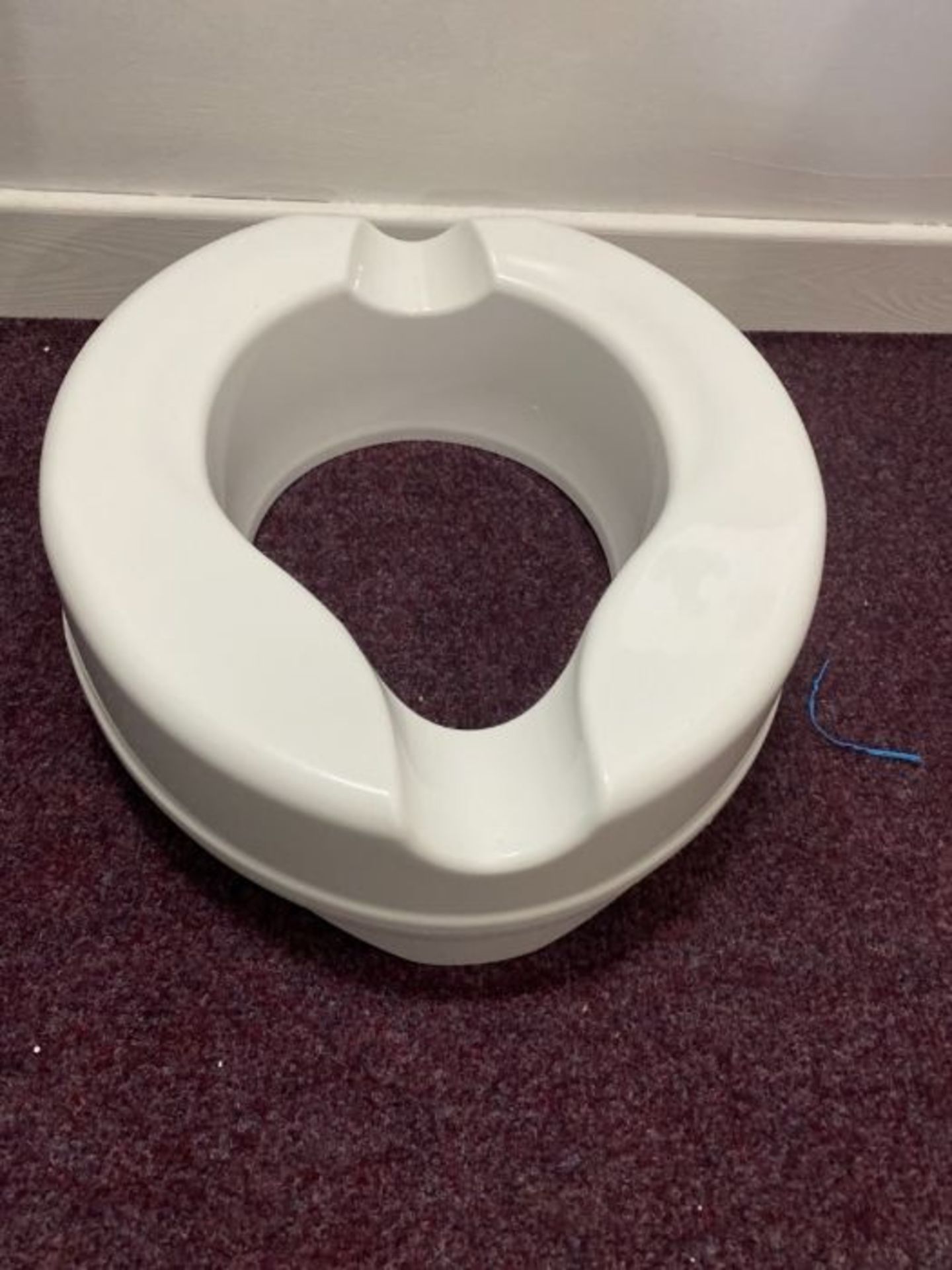 Aidapt 4 inch Senator Raised Toilet Seat (Eligible for VAT relief in the UK) - Image 2 of 2