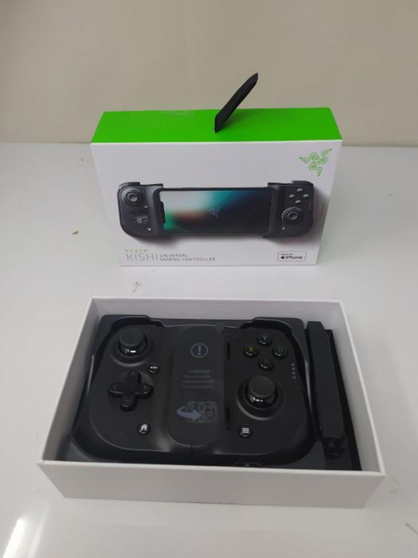 RRP £79.00 Razer Kishi - Controller for iPhone- Universal Gaming Controller for iOS - Image 2 of 2