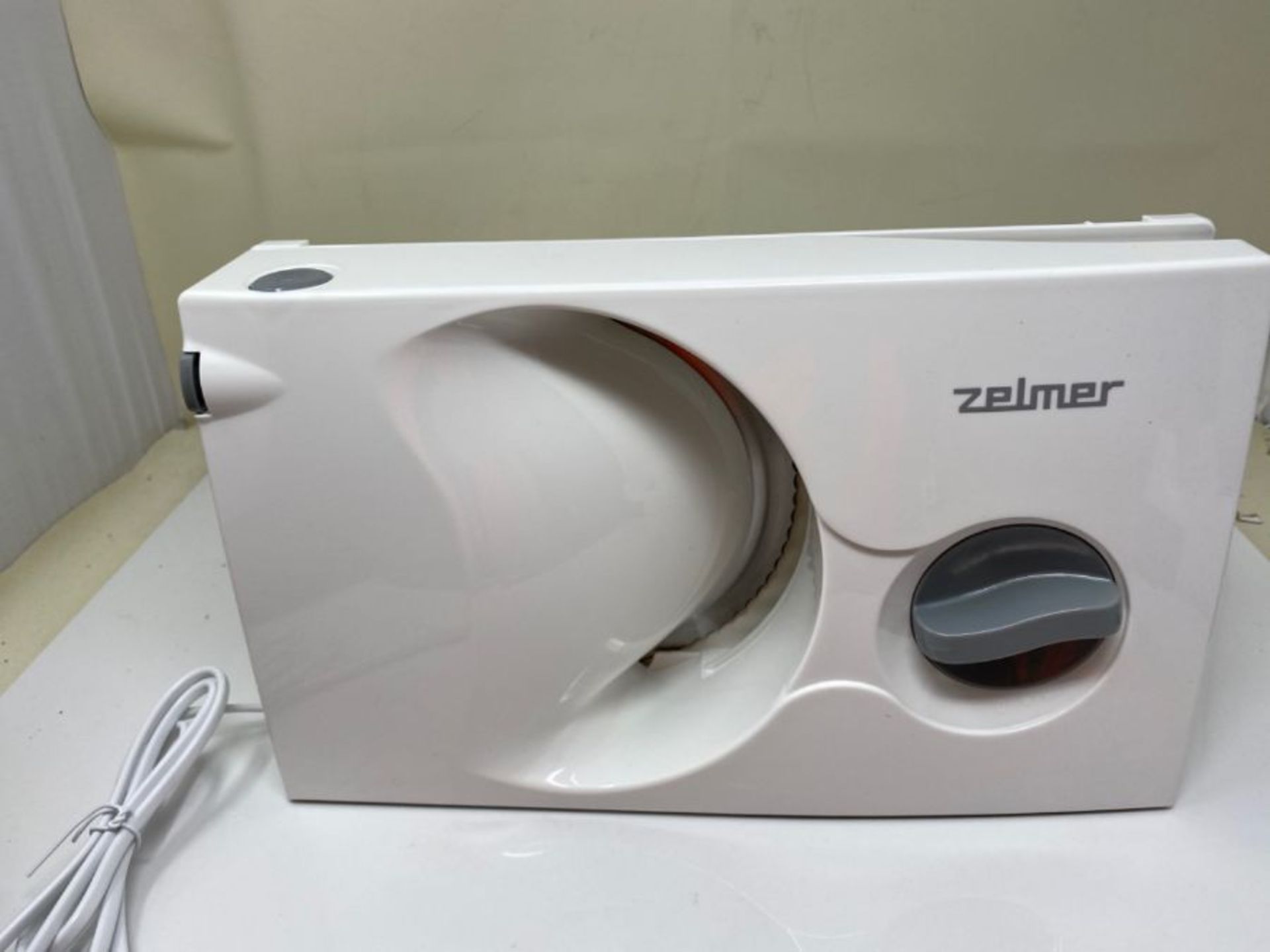 Zelmer ZFS0916 All-Purpose Slicer, Adjustable Cutting Thickness (0-15 mm), 150 W Power - Image 3 of 3