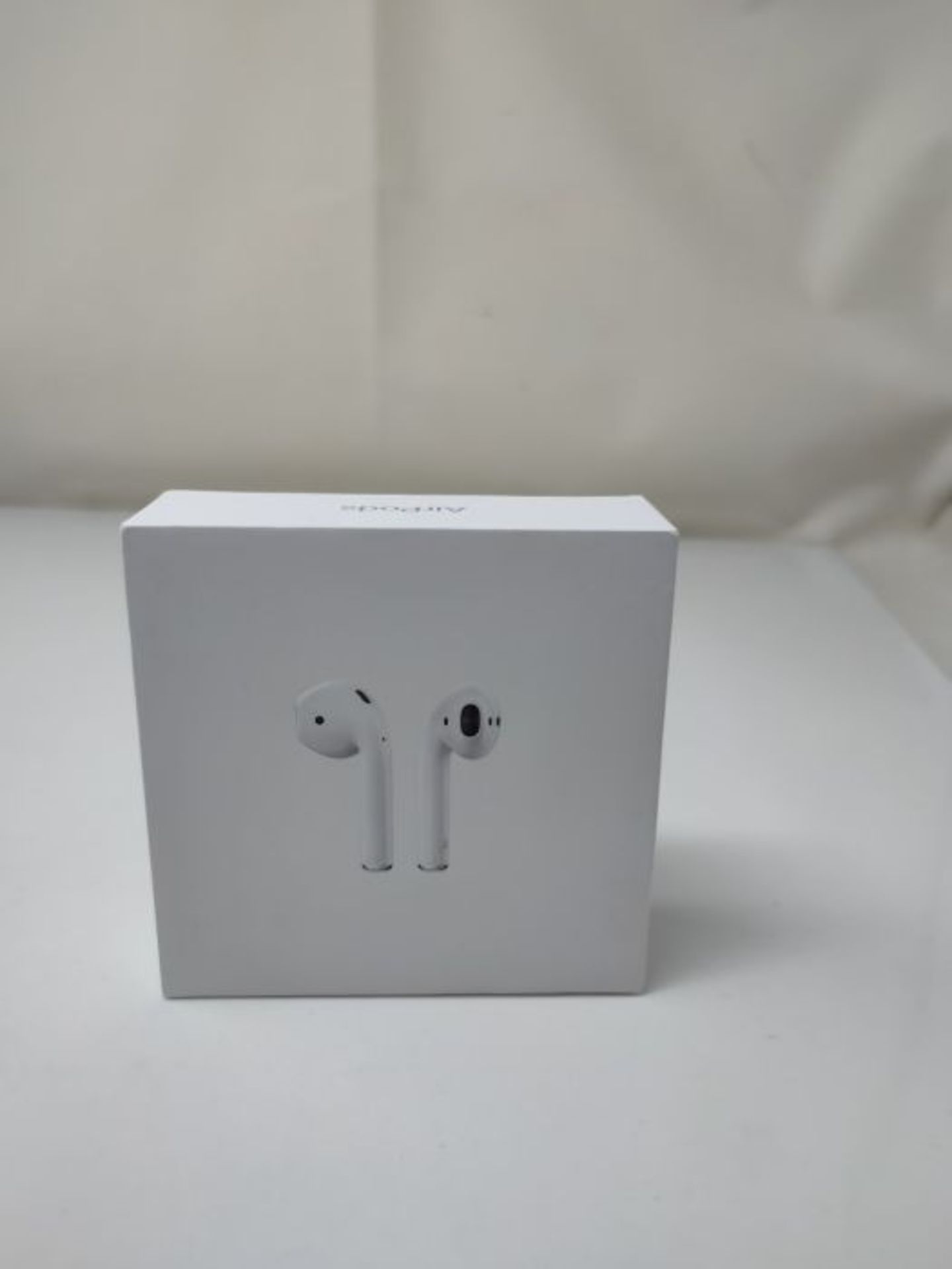 RRP £159.00 Apple AirPods with Charging Case (Wired) - Image 2 of 3