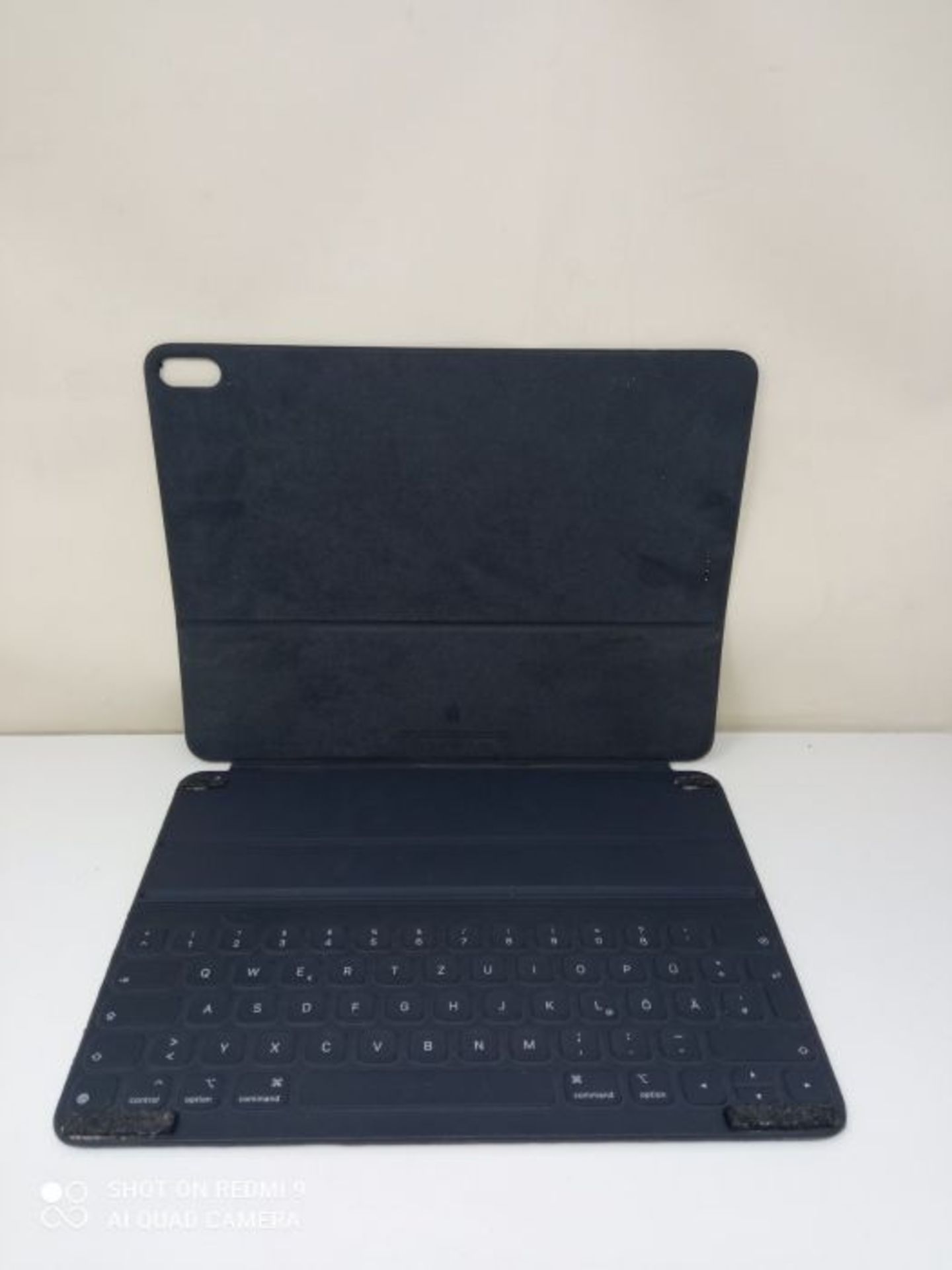 RRP £210.00 Apple Smart Keyboard Folio (for 12.9-inch iPad Pro, 3rd Generation) - German - Image 3 of 3