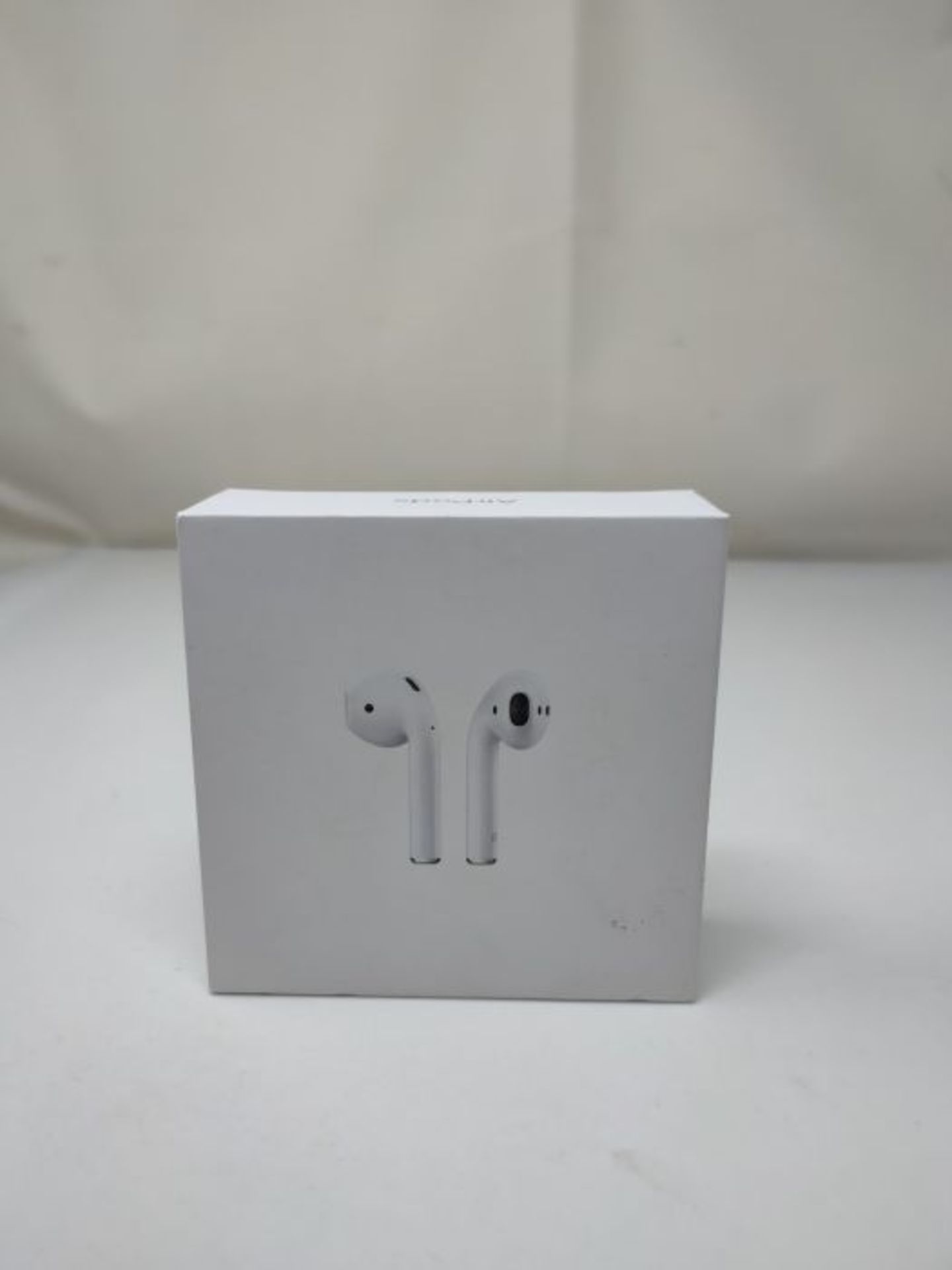 RRP £159.00 Apple AirPods with Charging Case (Wired) - Image 2 of 3