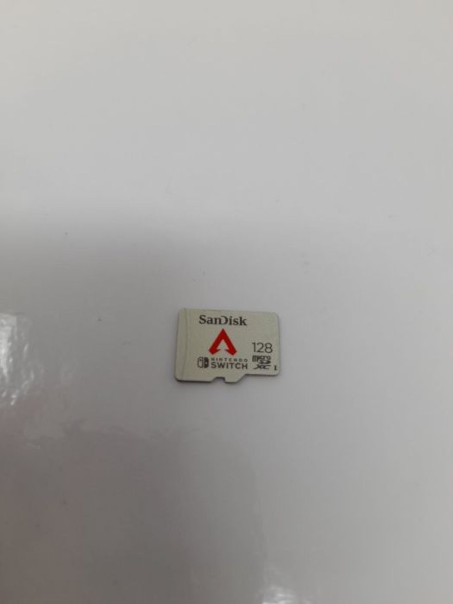 SanDisk 128GB Apex Legends microSDXC card for Nintendo Switch, Nintendo-licensed memor - Image 2 of 3