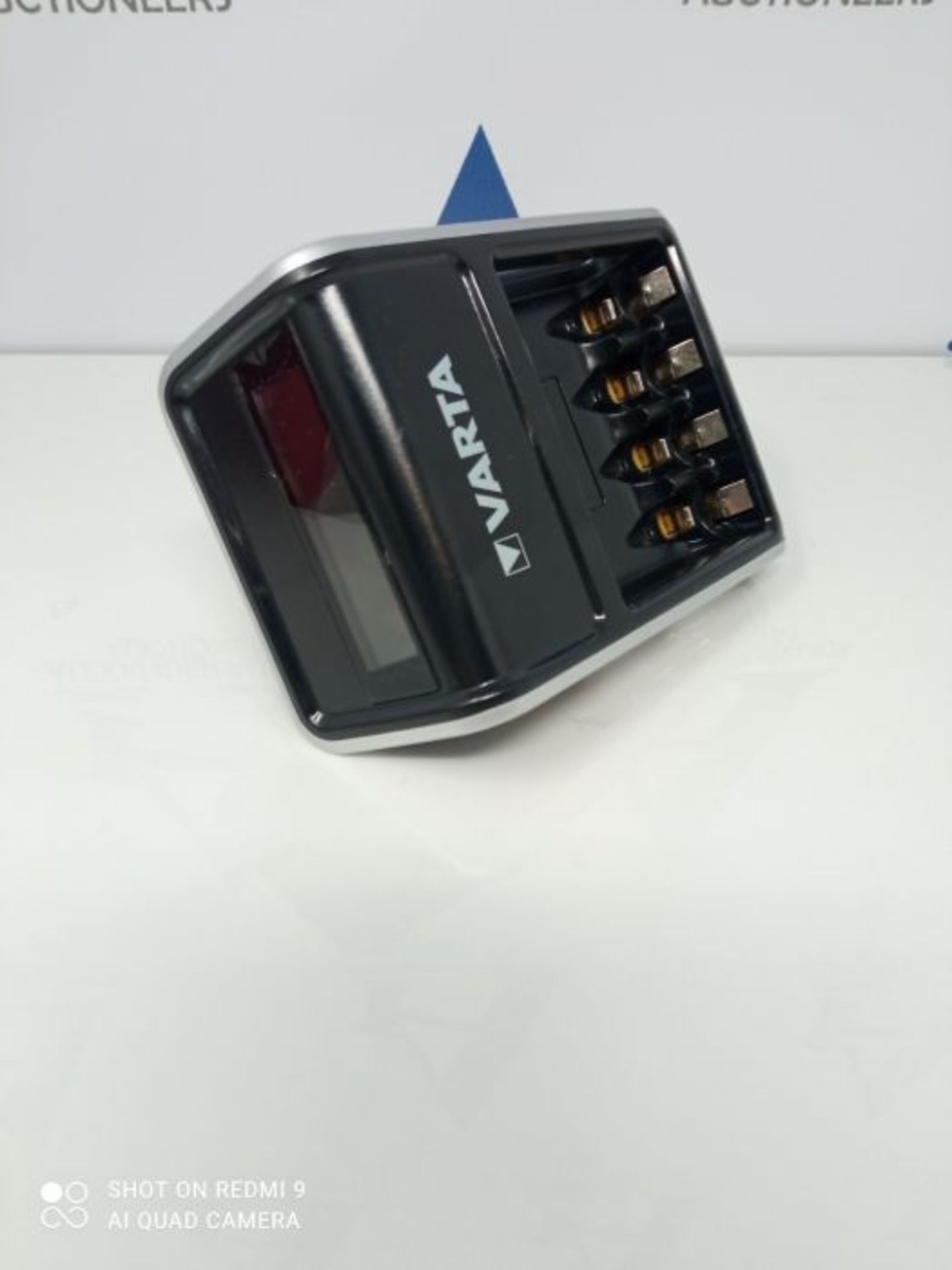 VARTA LCD Plug Charger for AA/AAA Batteries - Image 2 of 2