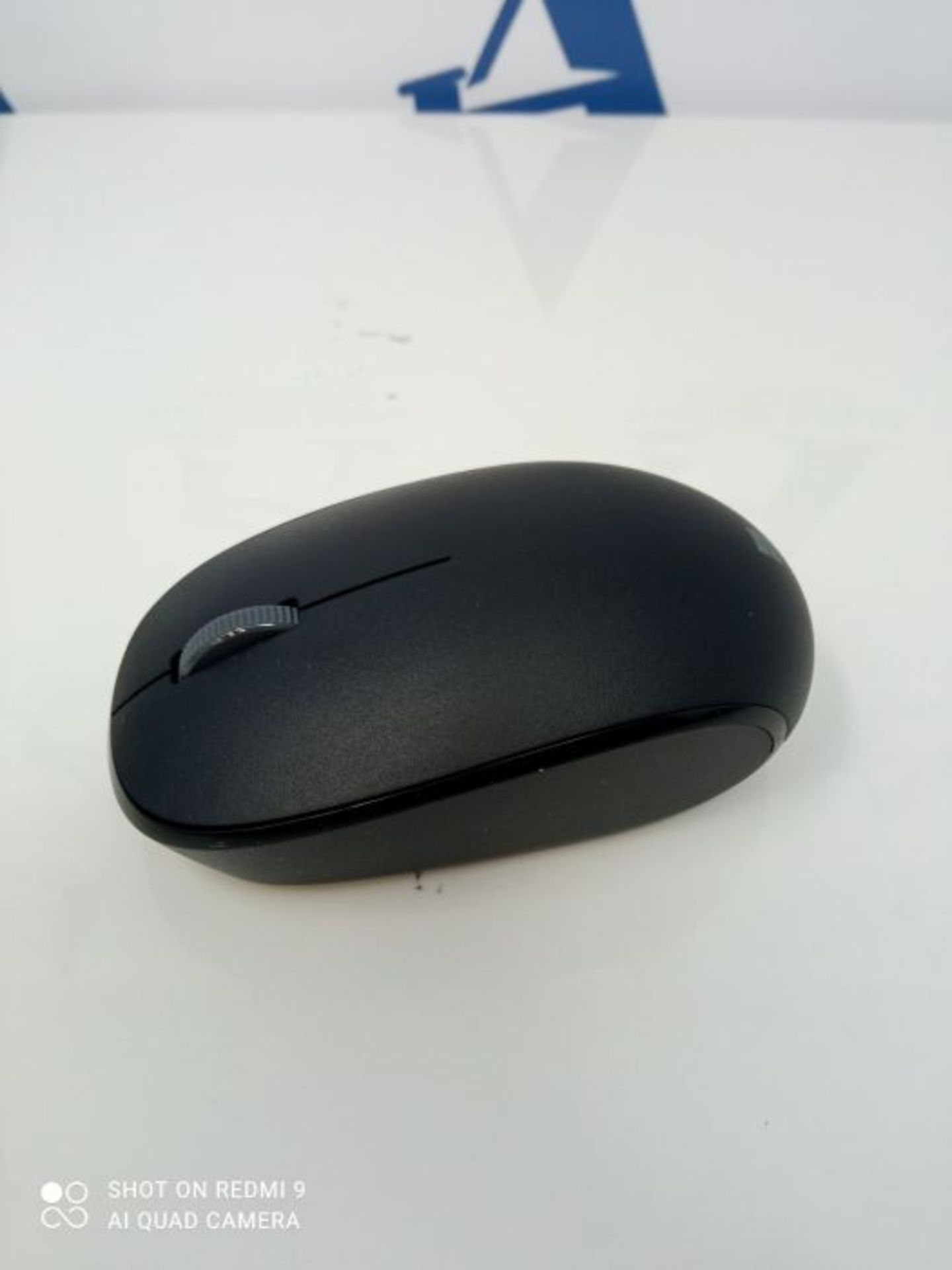 Microsoft RJN-00002 Bluetooth Mouse - Black - Image 3 of 3