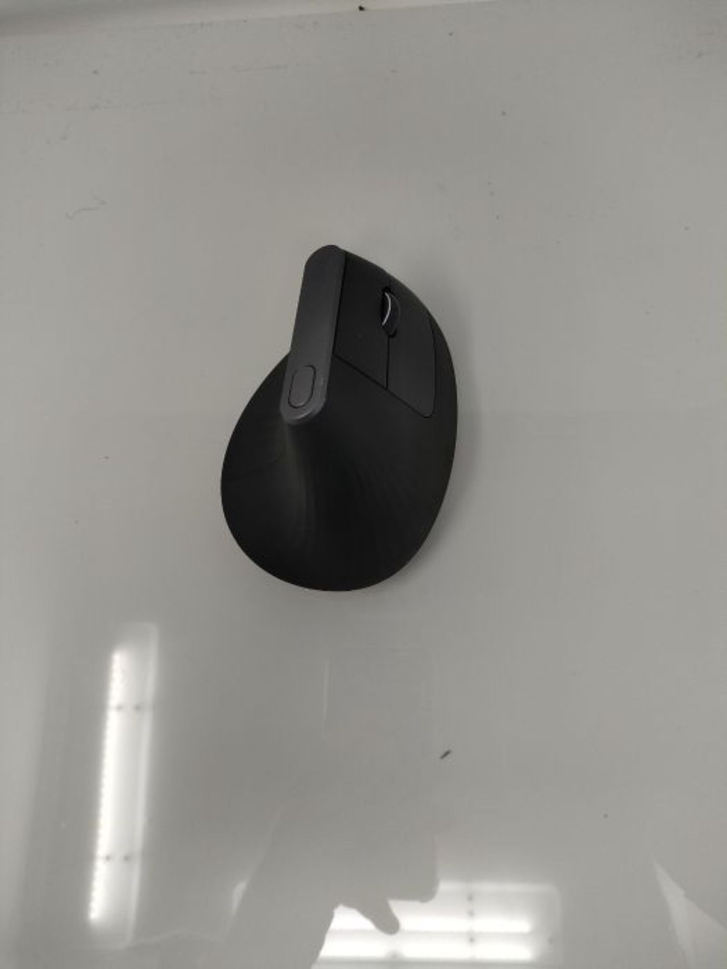 RRP ?80.00 Logitech MX Vertical, Ergonomische Kabellose Maus, Bluetooth und 2.4 GHz Verbindung vi - Image 3 of 3