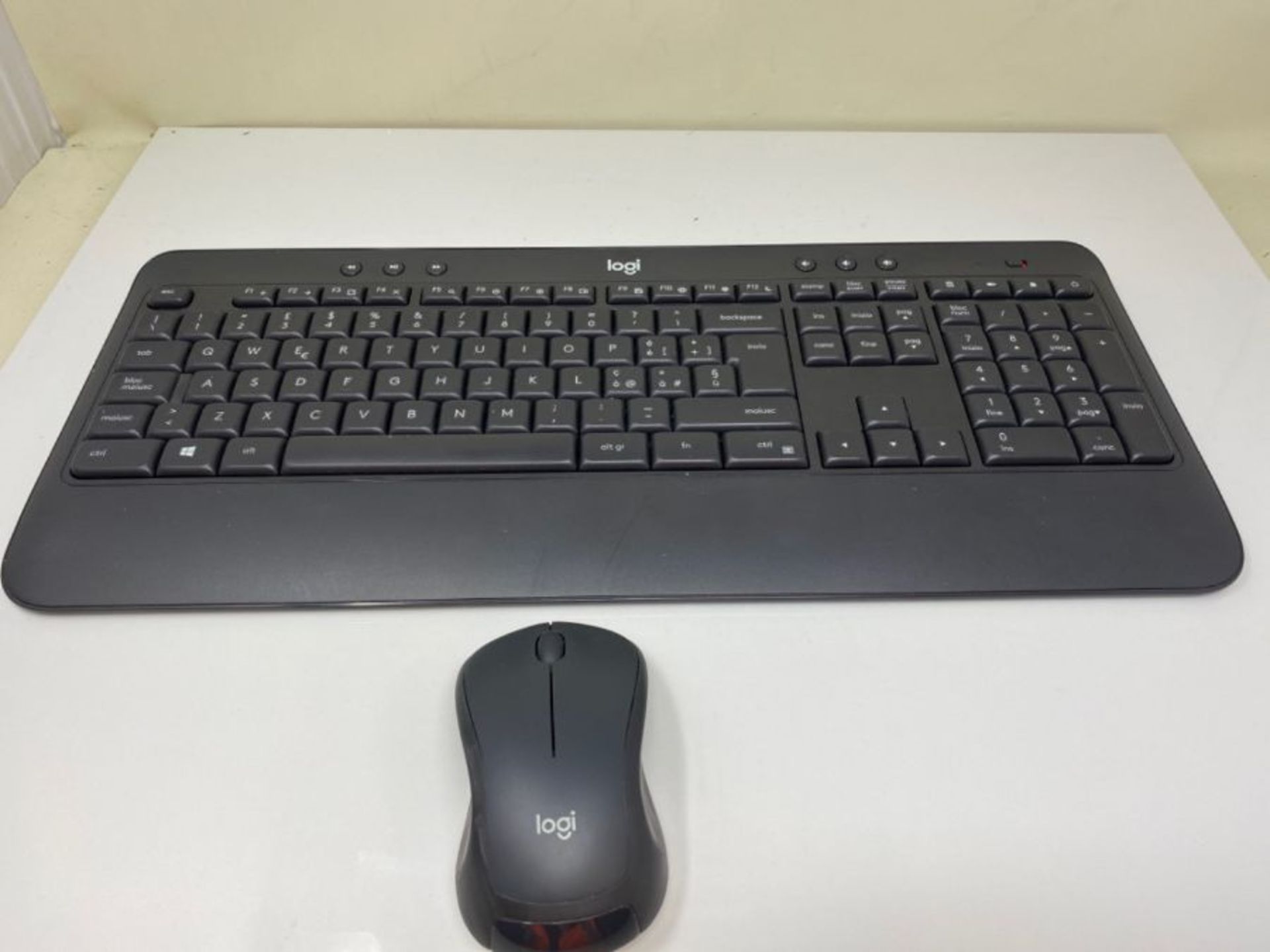 Logitech MK540 Wireless Keyboard and Mouse Combo, QWERTY Italian Layout - Image 3 of 3