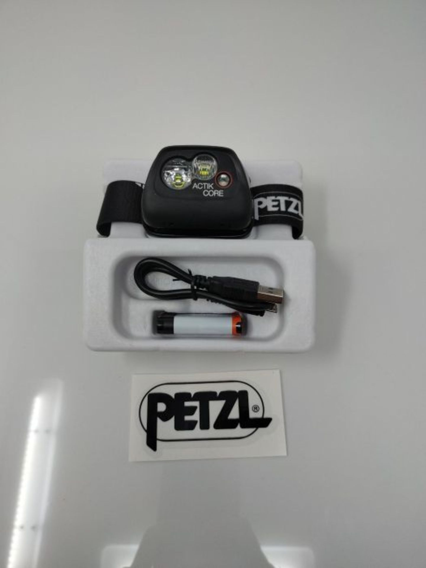 RRP £74.00 Petzl Actik Core - Linterna (Linterna con cinta para cabeza, Black, Botones, IPX4, CE, - Image 3 of 3