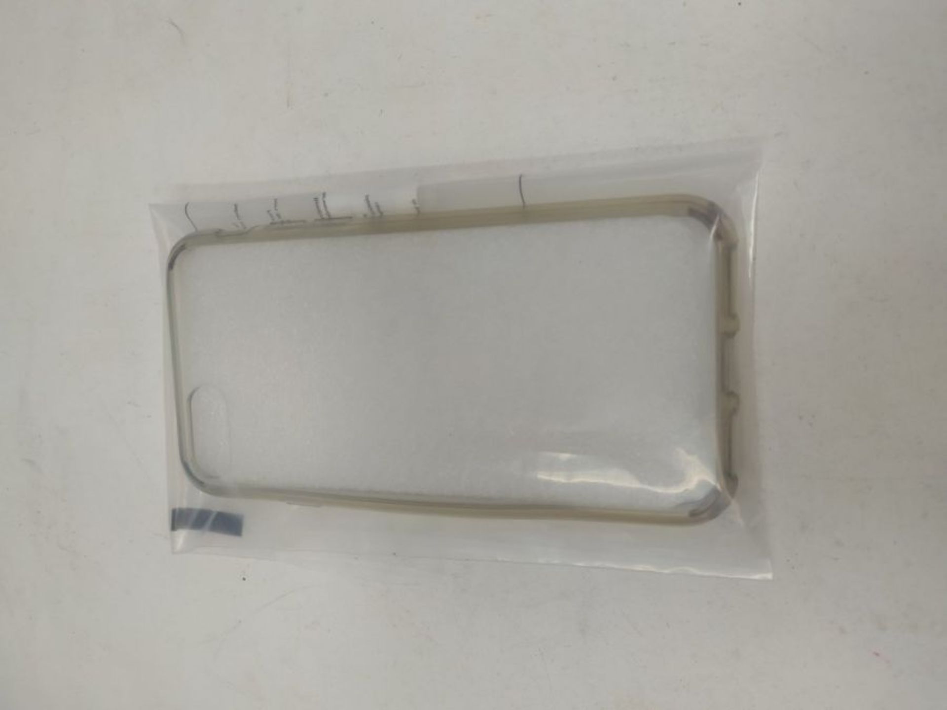 Amazon Basics Clear Case for iPhone 7 - Image 2 of 2