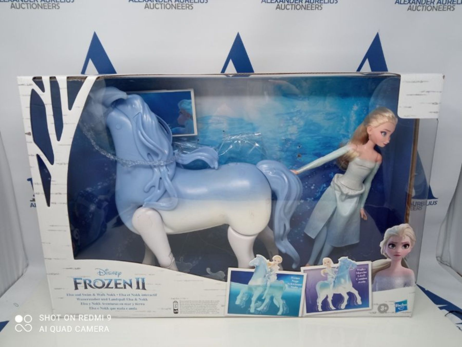 RRP ?64.00 Hasbro Frozen - Frozen 2, Elsa e Il Cavallo Nokk Elettronico (Bambola di Elsa con Cava - Image 2 of 3