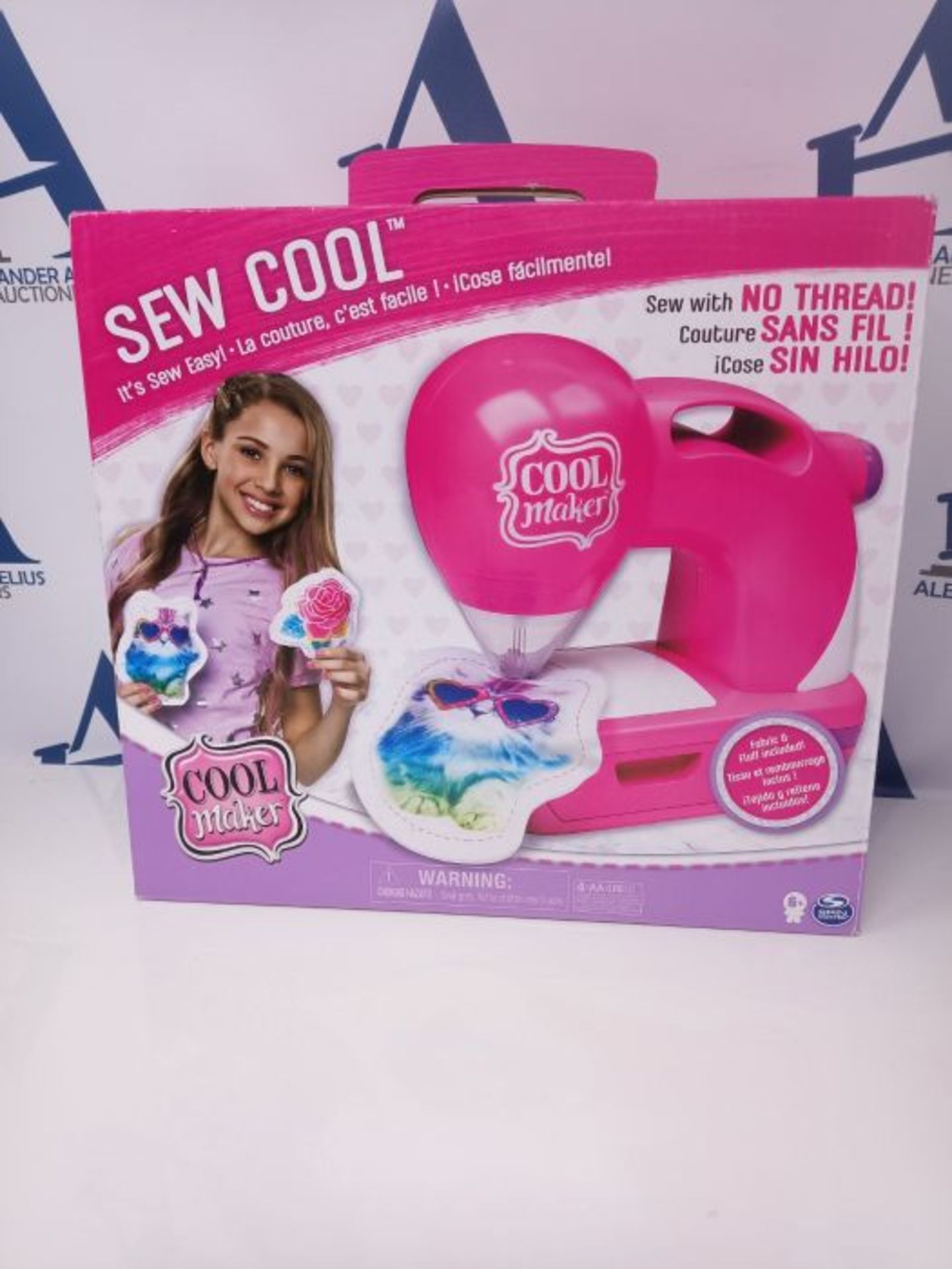 Cool Maker Sew Cool Sewing Machine with 5 Trendy Projects and Fabric, for Kids 6 Aged - Image 2 of 3