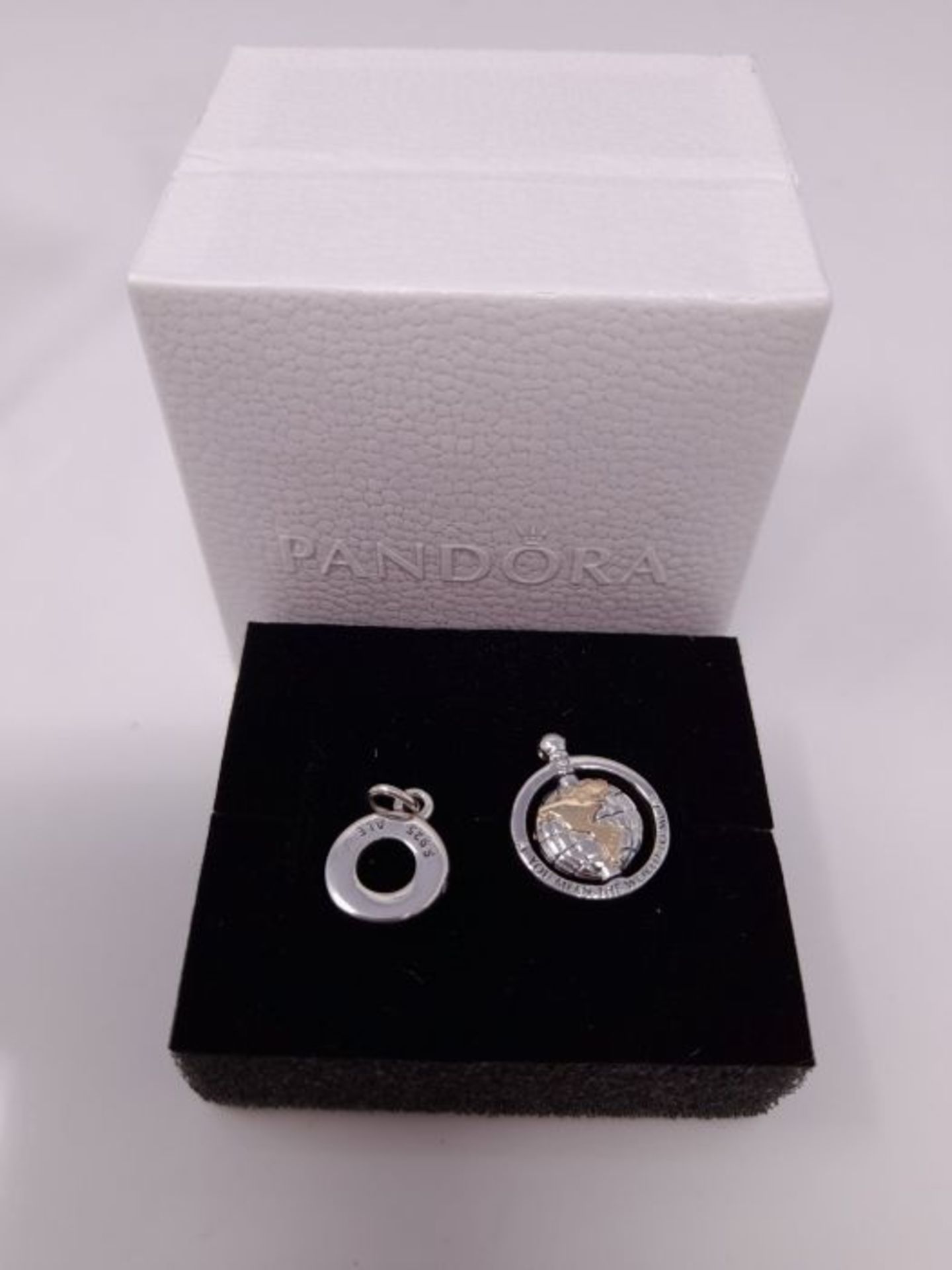 RRP £99.00 [CRACKED] Pandora Drehende Welt Charm-Anhänger in Sterling-Silber und 14 Karat Gold m - Image 2 of 3
