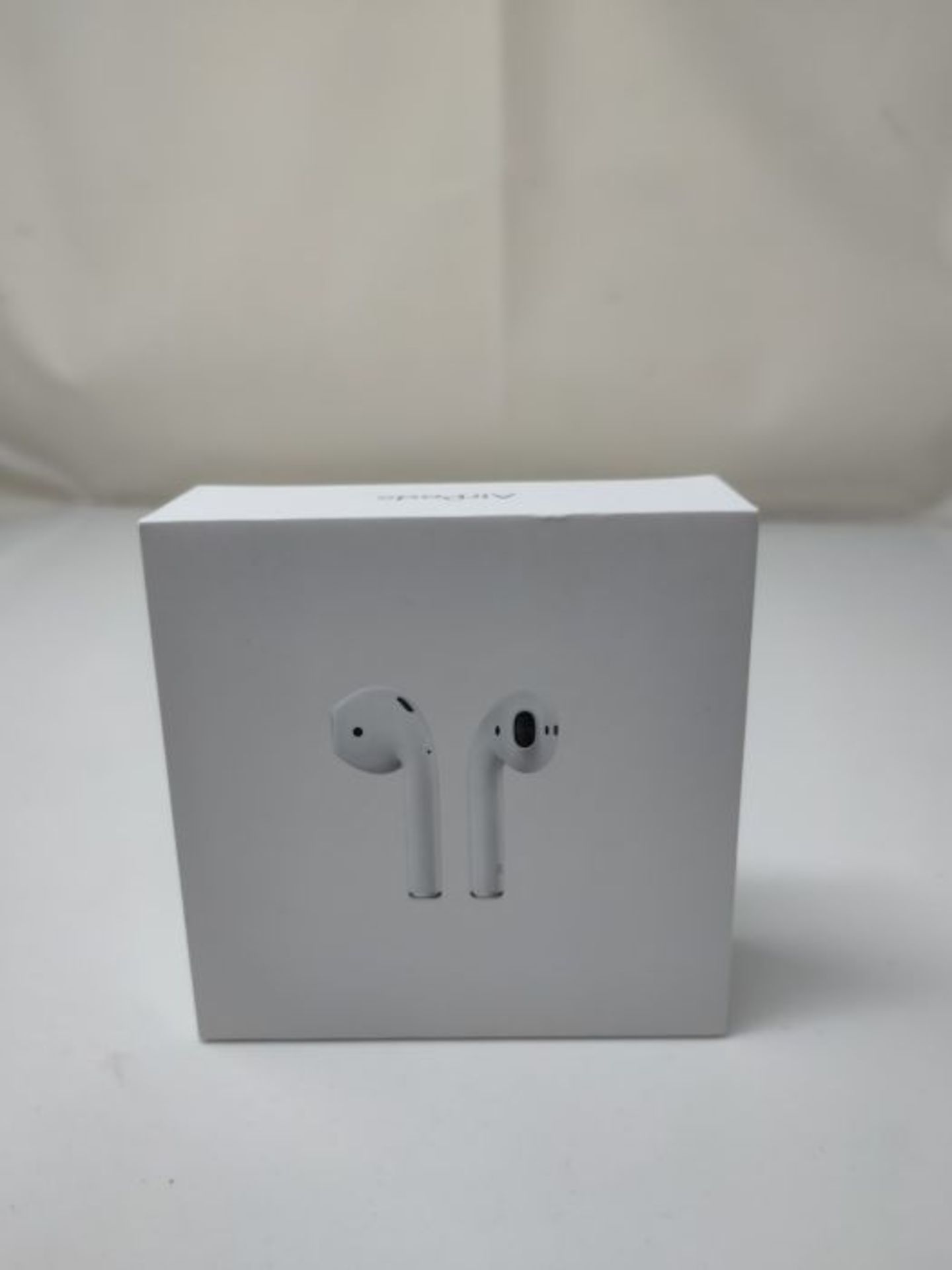 RRP £159.00 Apple AirPods with Charging Case (Wired) - Image 2 of 3