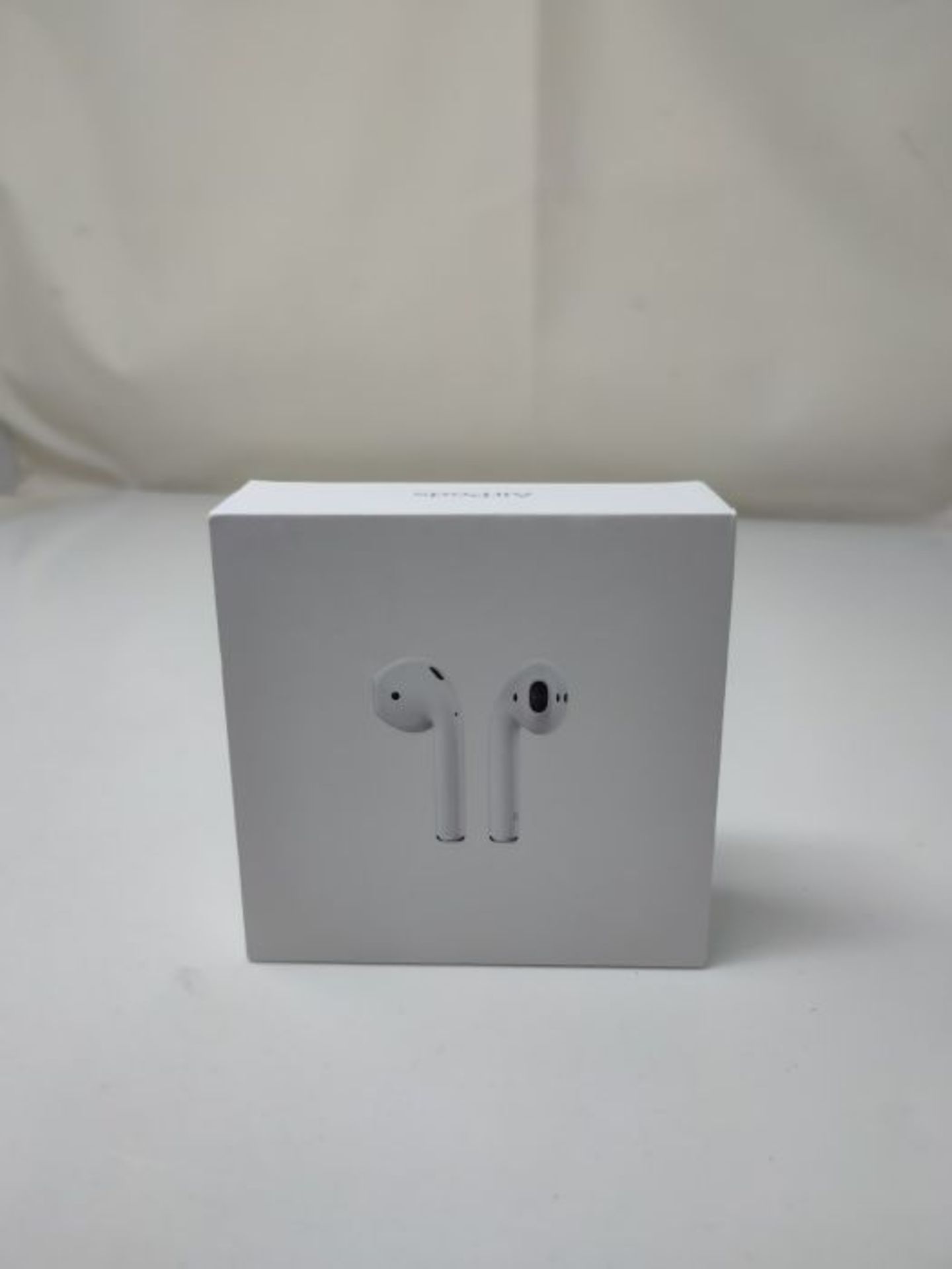 RRP £159.00 Apple AirPods with Charging Case (Wired) - Image 2 of 3