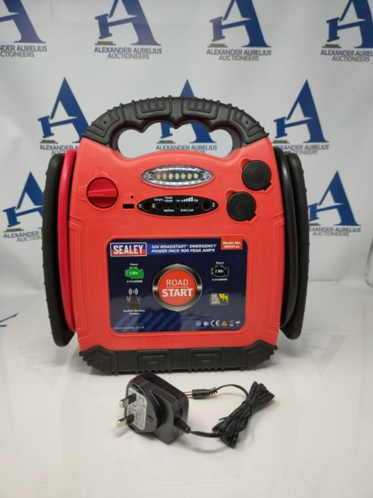 RRP £72.00 Sealey RS131 Roadstart Emergency Power Pack, 12V, 900 Peak Amps - Image 3 of 3