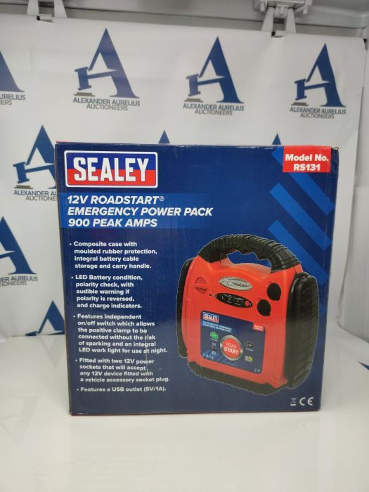 RRP £72.00 Sealey RS131 Roadstart Emergency Power Pack, 12V, 900 Peak Amps - Image 2 of 3