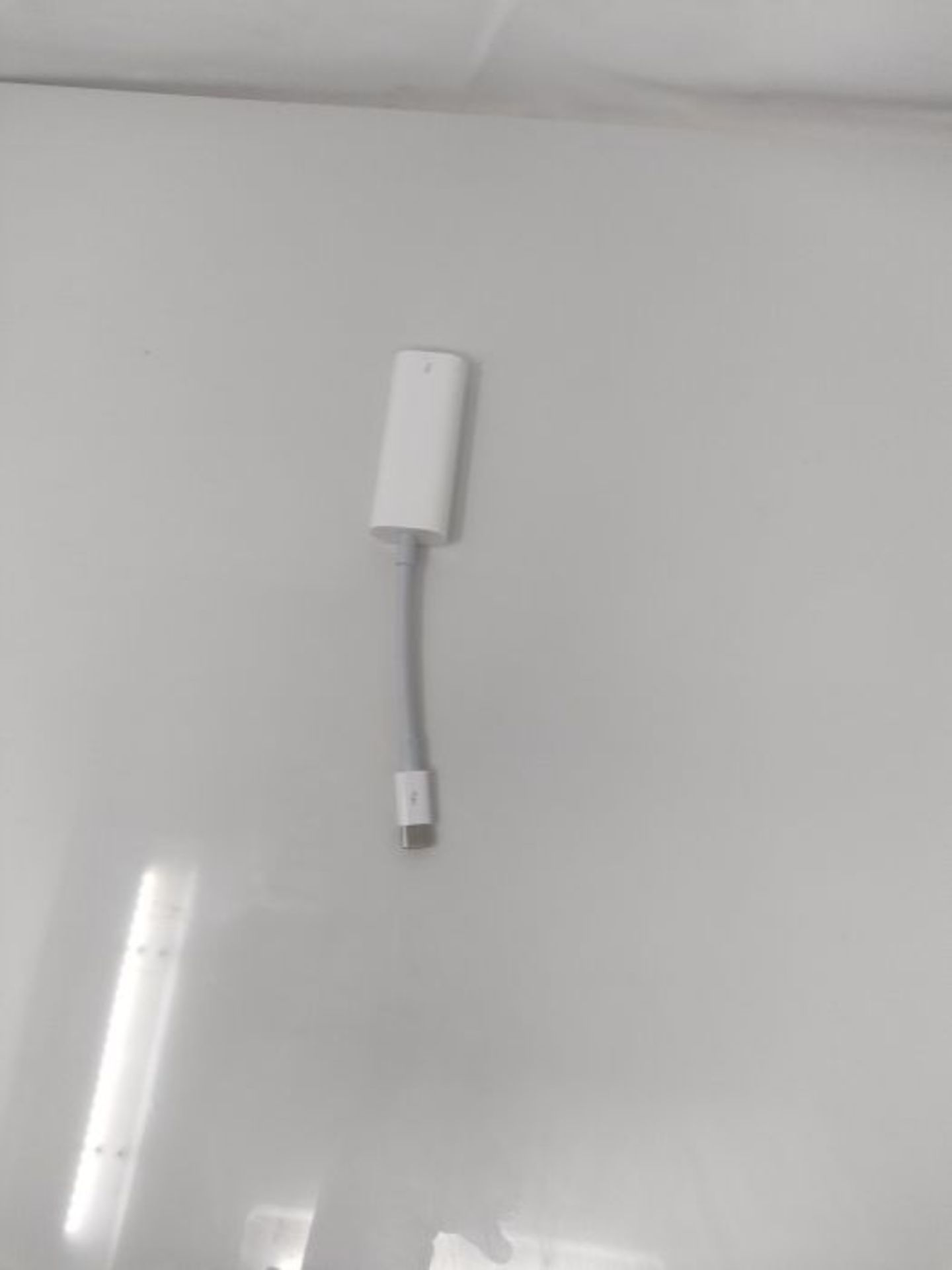 RRP £51.00 Apple Thunderbolt 3 (USB-C) to Thunderbolt 2 Adapter - Image 3 of 3