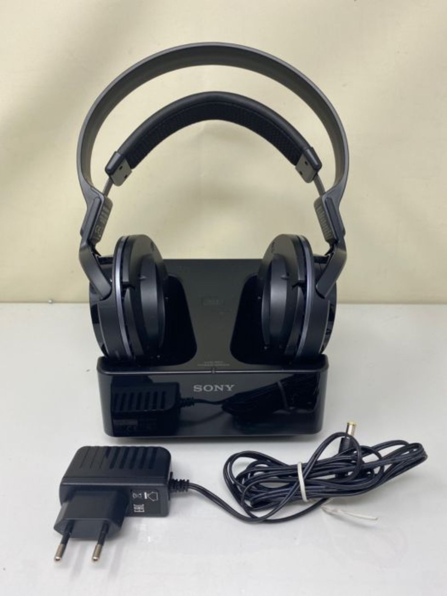RRP £63.00 Sony MDRRF855RK, Black Closed Wireless Radio Headphones - Image 3 of 3