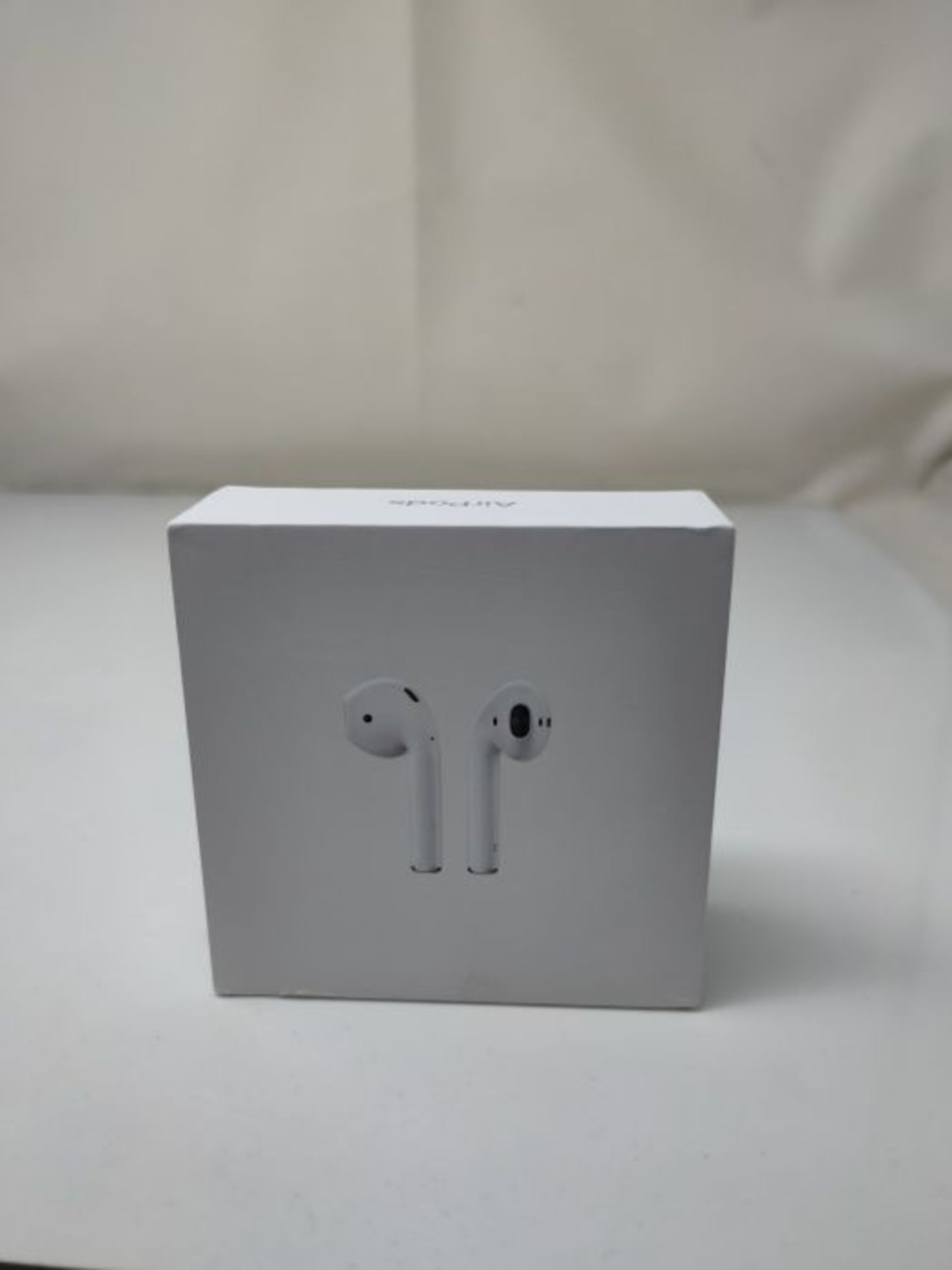 RRP £159.00 Apple AirPods with Charging Case (Wired) - Image 2 of 3