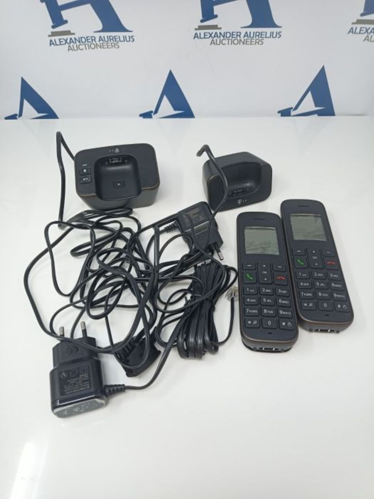 Telekom Sinus A207 DUO Schnurlostelefon mit AB schwarz - analoges DECT Telefon mit Anr - Image 2 of 3