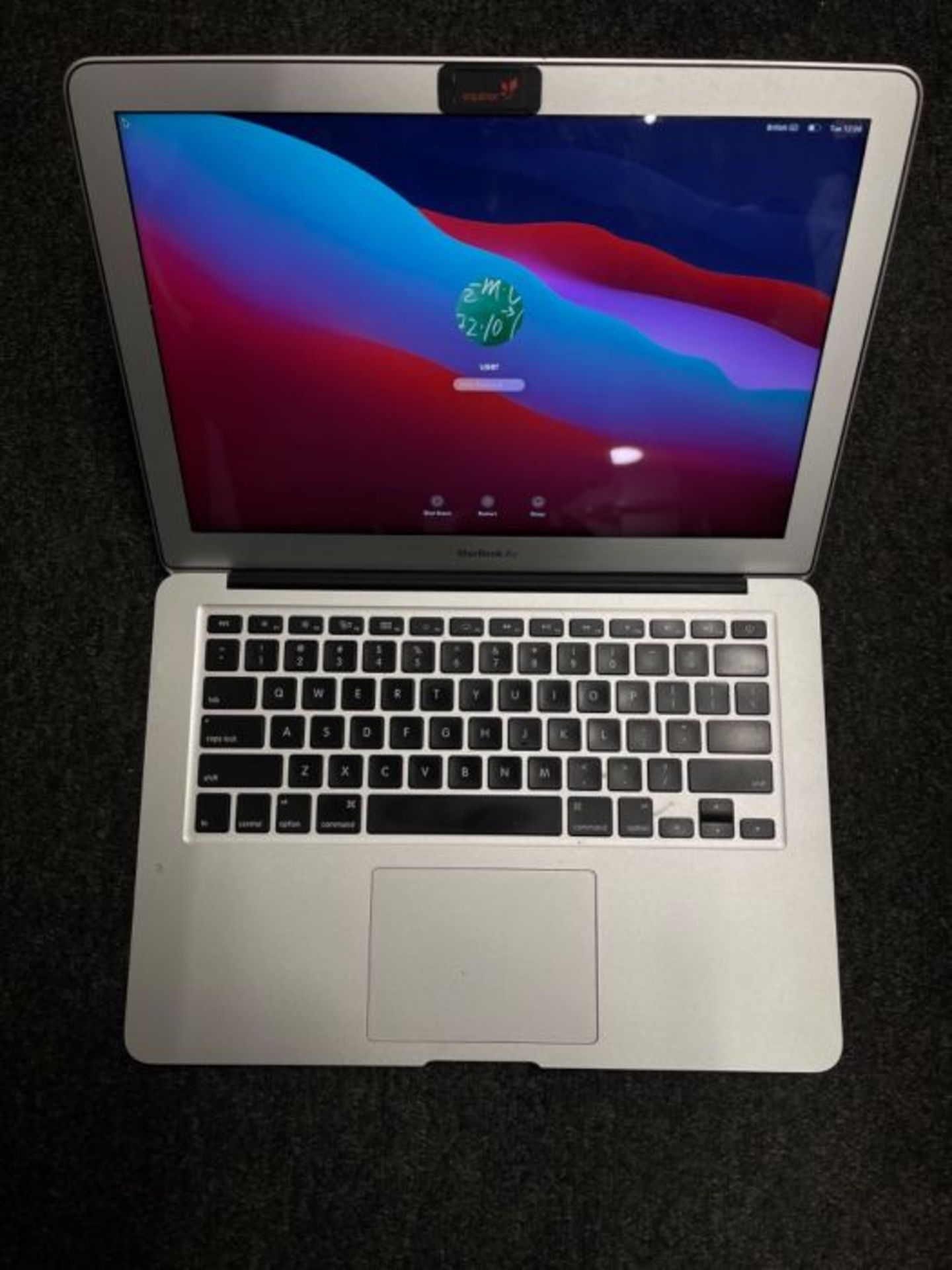 RRP £600.00 MacBook Air (13-inch, Early 2015) No Charger, in working order: Serial Number: C1MPFKM - Image 2 of 3