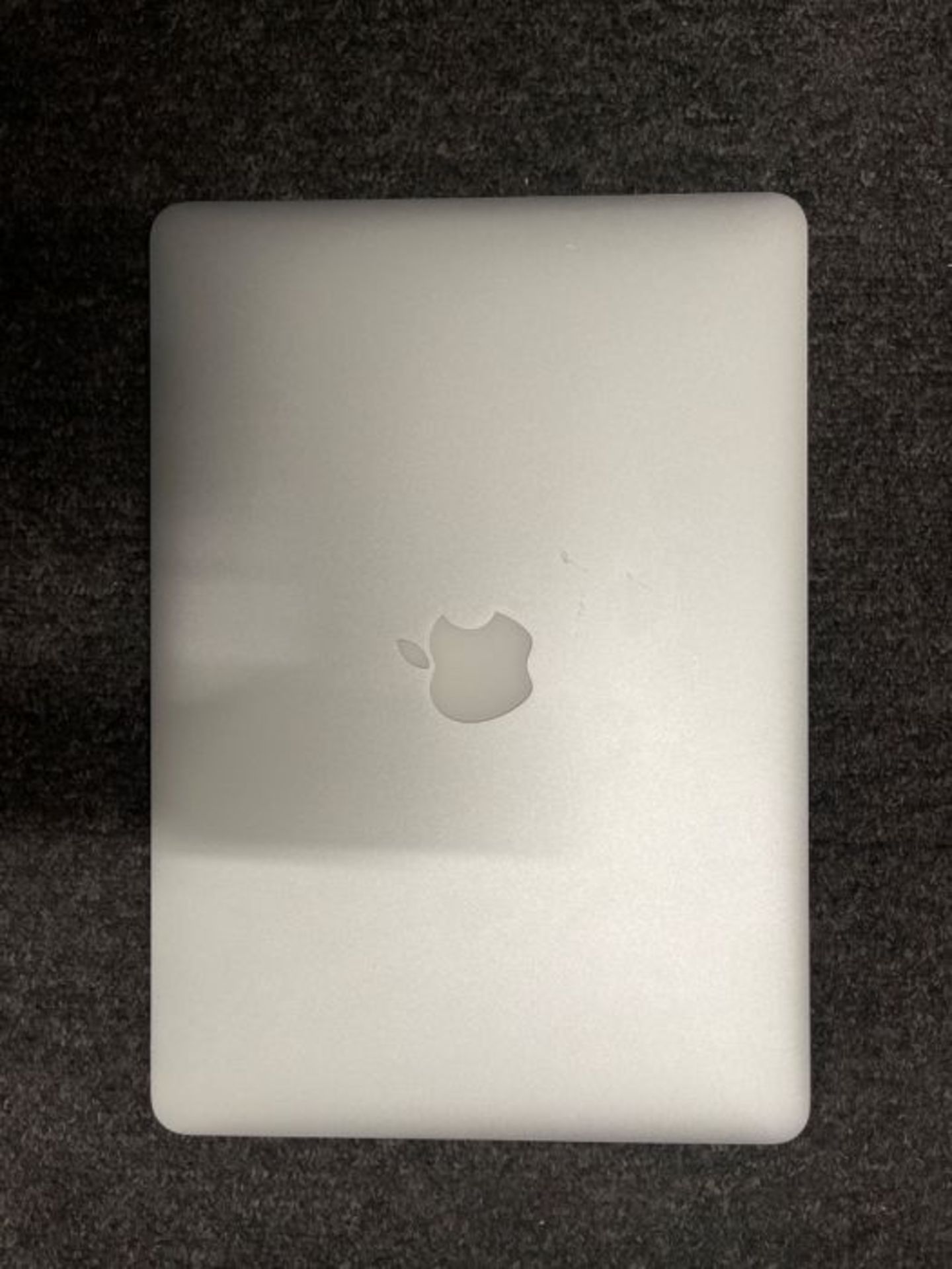 RRP £600.00 MacBook Air (13-inch, Early 2015) No Charger, in working order: Serial Number: C1MPFKM - Image 3 of 3