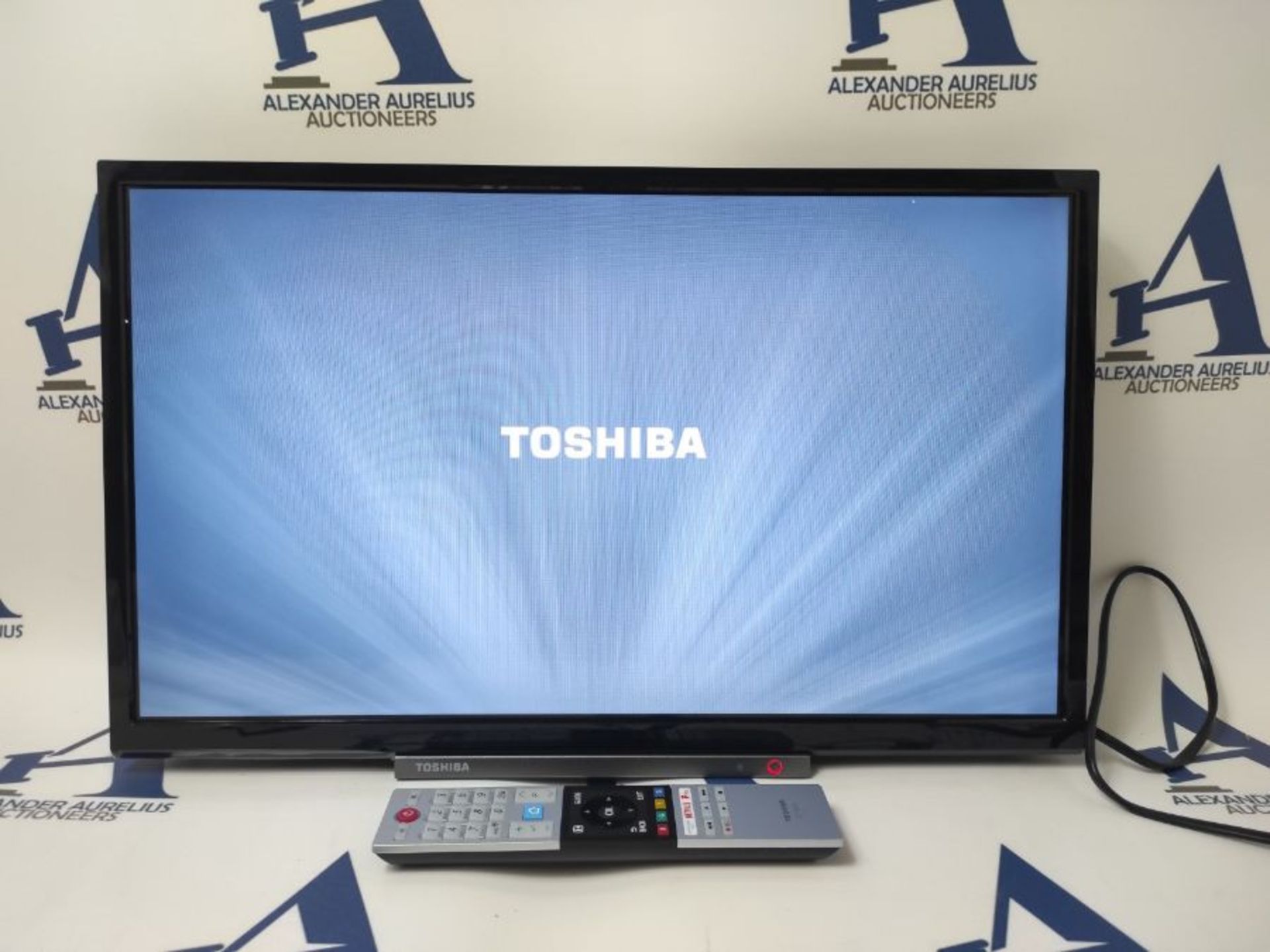 RRP £199.00 Toshiba 24WD3C63DB 24-inch, HD Ready, Freeview Play, Smart TV, DVD Built-In (2021 Mode - Image 3 of 3