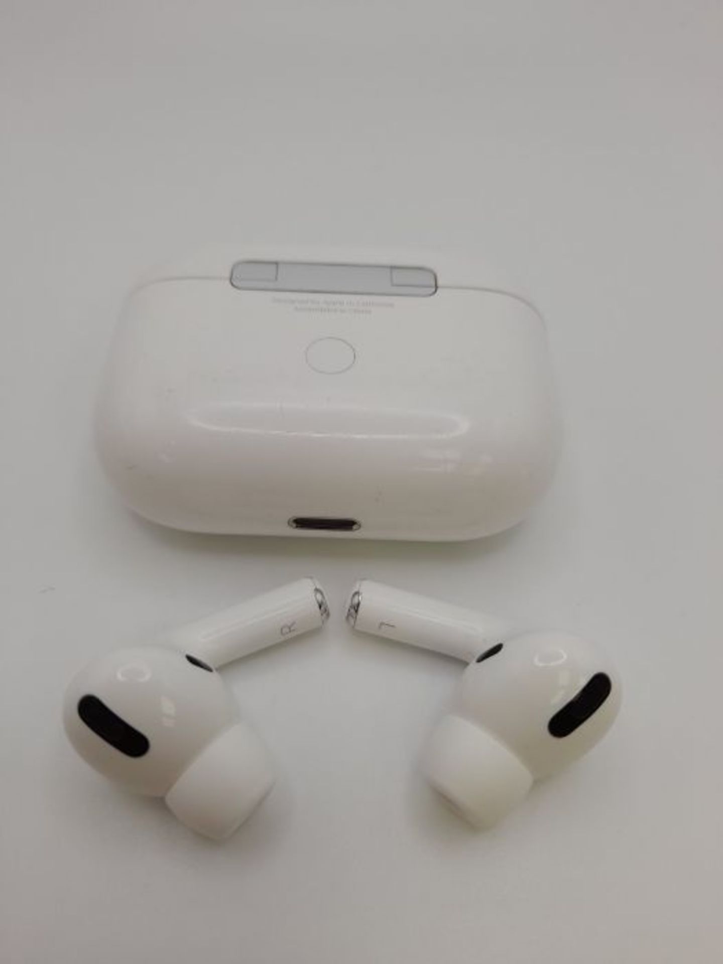 RRP £212.00 Apple AirPods Pro - Image 3 of 3