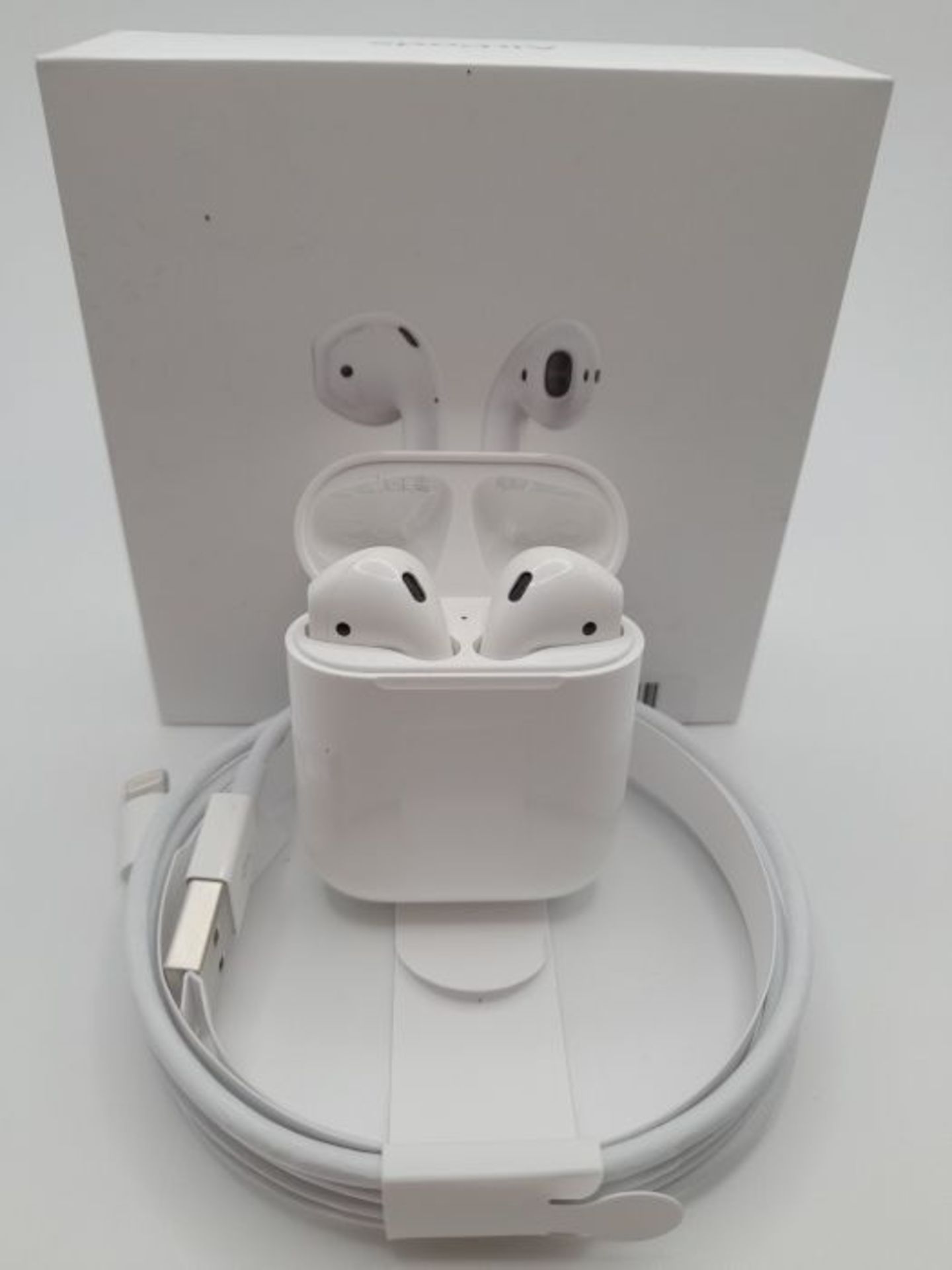 RRP £177.00 Apple AirPods with wired Charging Case (2nd generation) - Image 2 of 3