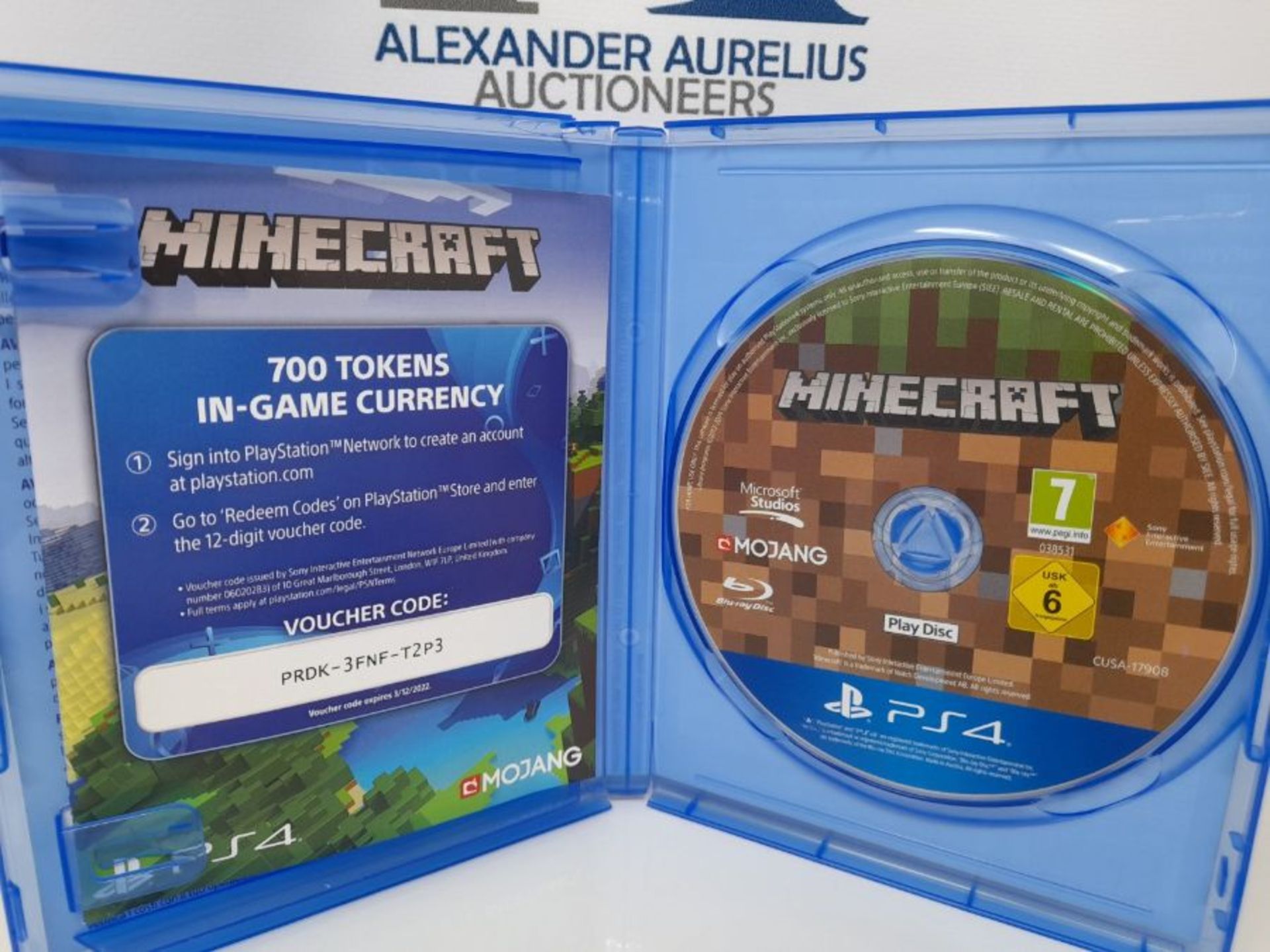 Minecraft + Starter Pack Edition - PlayStation 4 - Image 3 of 3