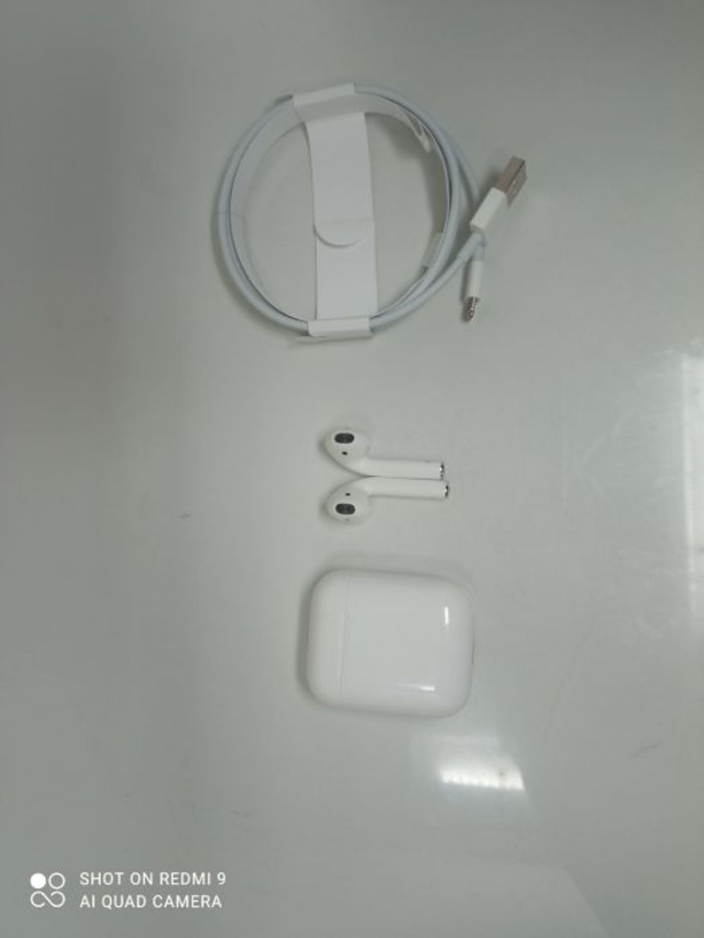 RRP £159.00 Apple AirPods with Charging Case (Wired) - Image 3 of 3