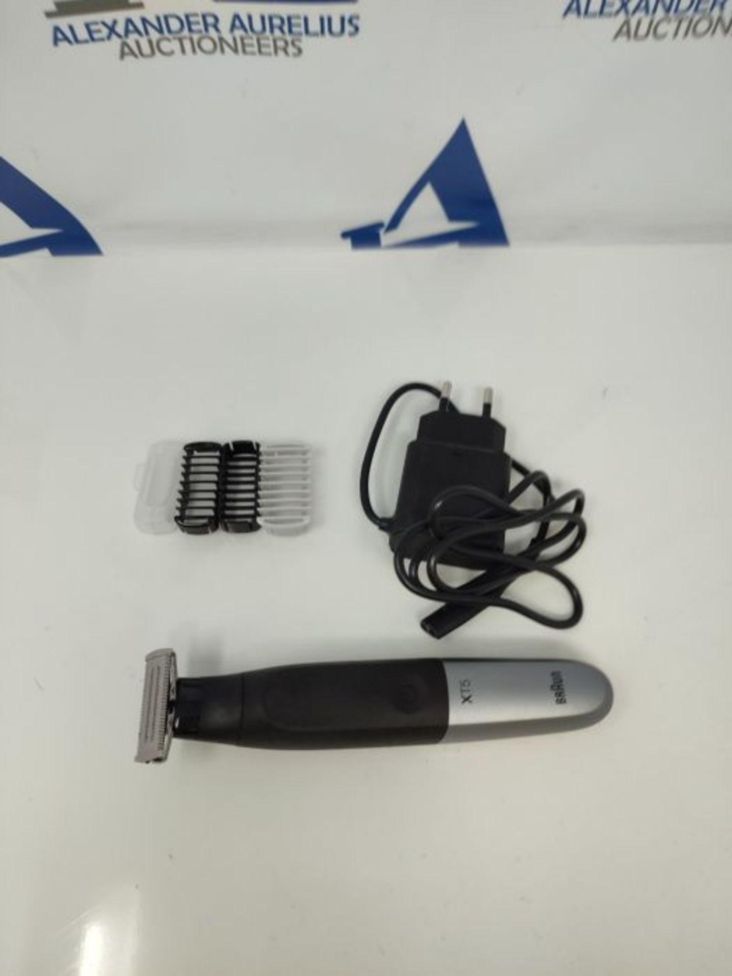 Braun Series XT5, Rasoio Elettrico Barba Con Rifinitore per Depilazione Uomo, Custodia - Image 2 of 2